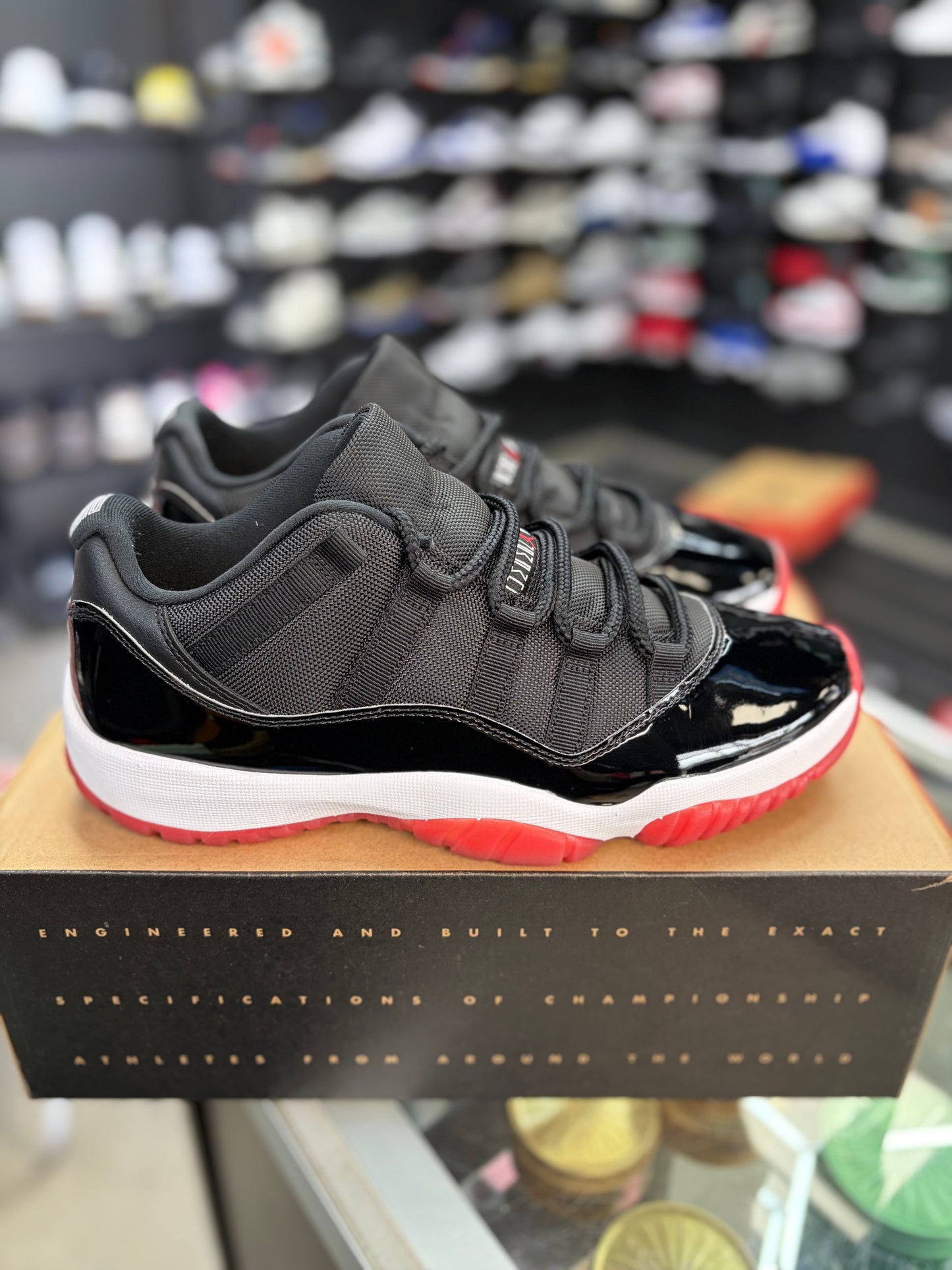 Jordan 11 Low “Bred” (2025) Size 9
