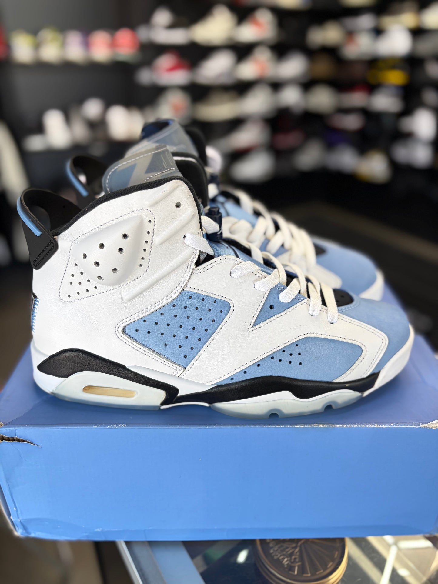Jordan 6 “UNC” Size 10.5