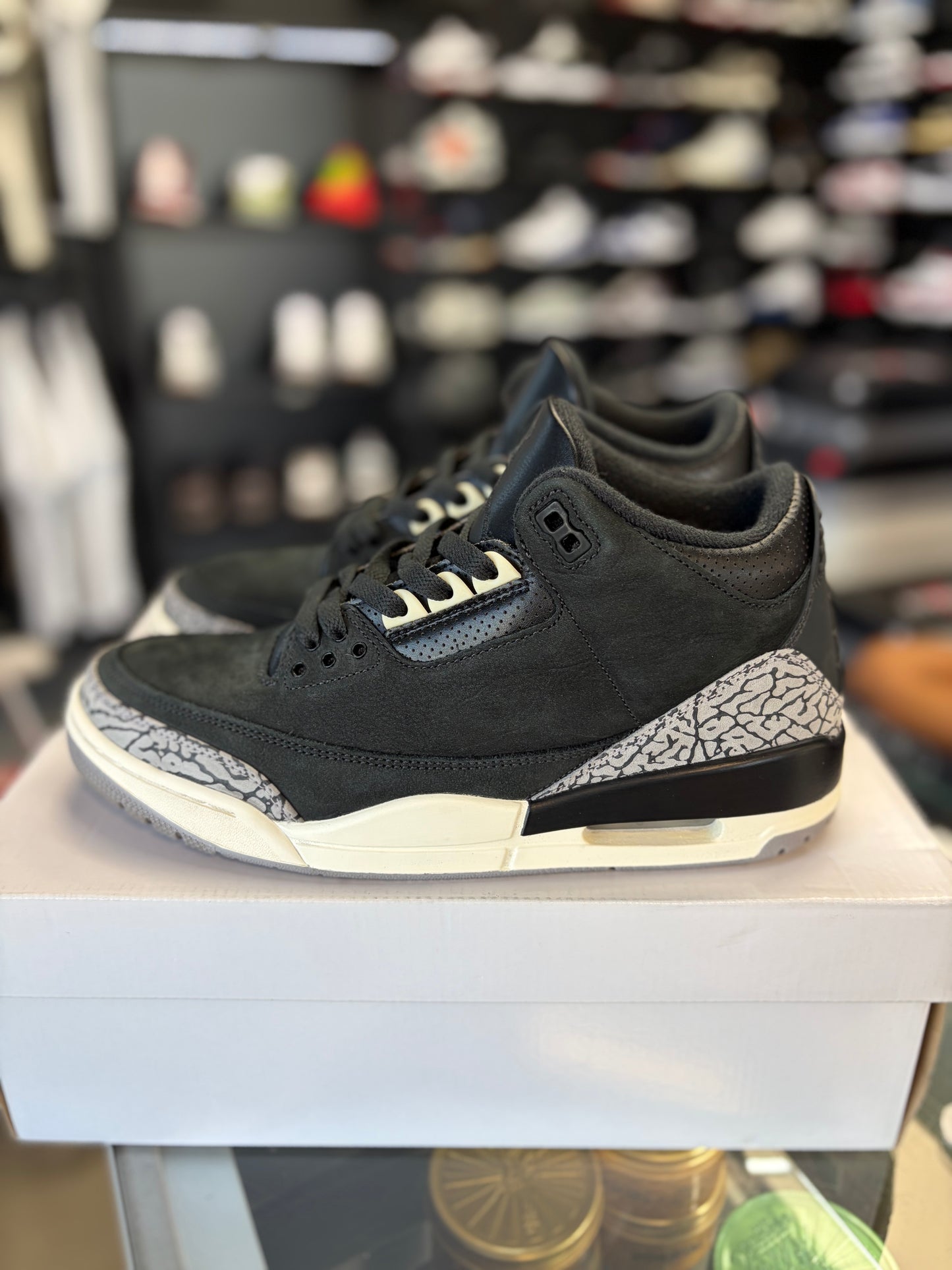 Jordan 3 “Off Noir” Size 9 Men
