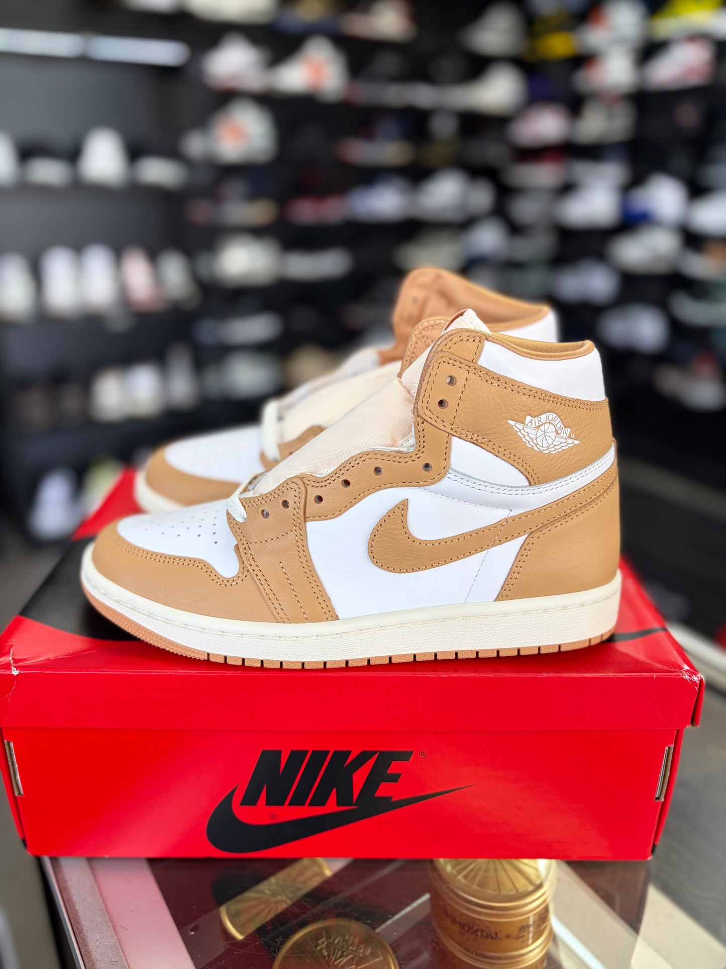 Jordan 1 Women’s “Praline” Size 8w/6.5y