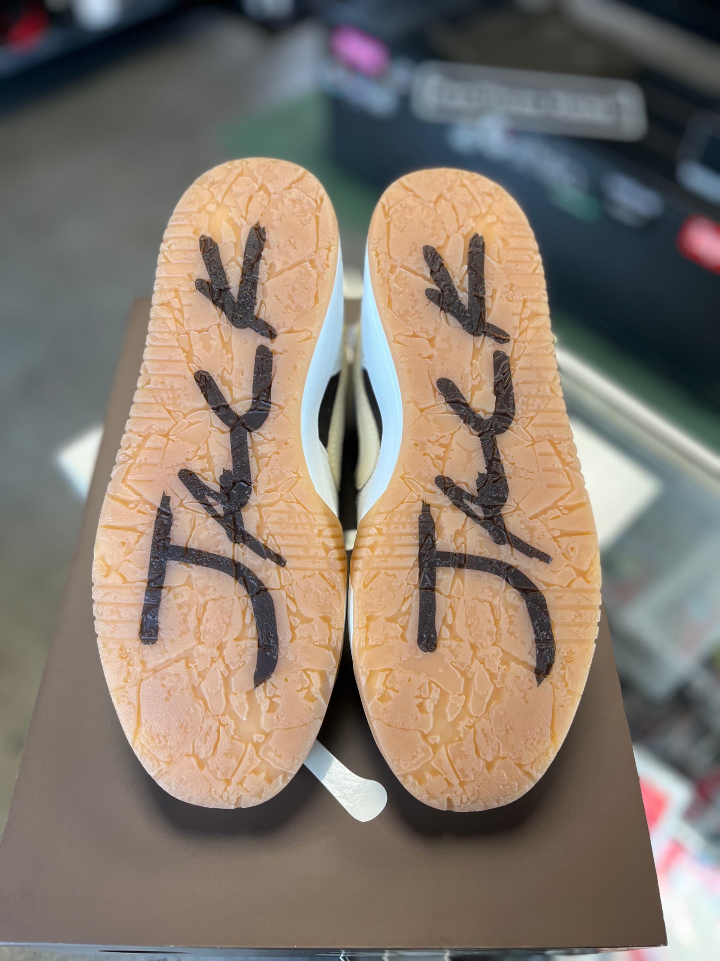 Jumpman Jack x Travis Scott “Sail” Size 8.5