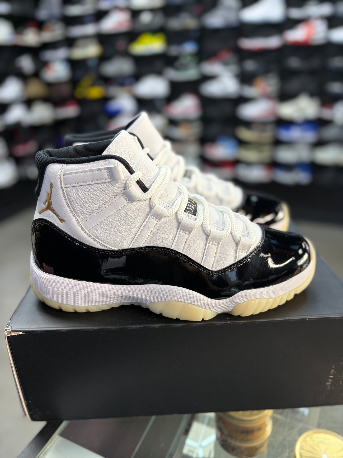Jordan 11 “Gratitude” Size 9