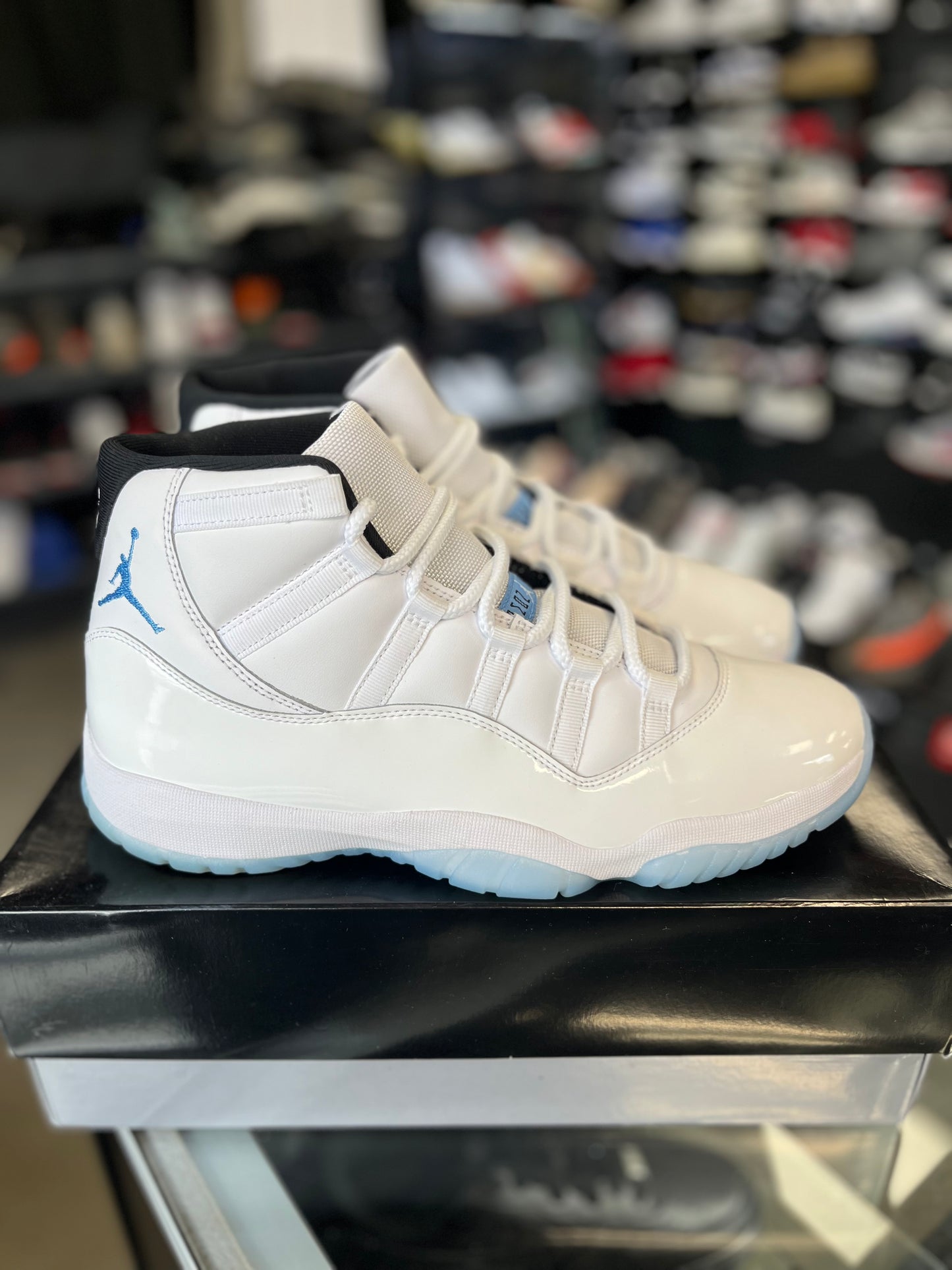 Jordan 11 “Legend Blue” Size 11