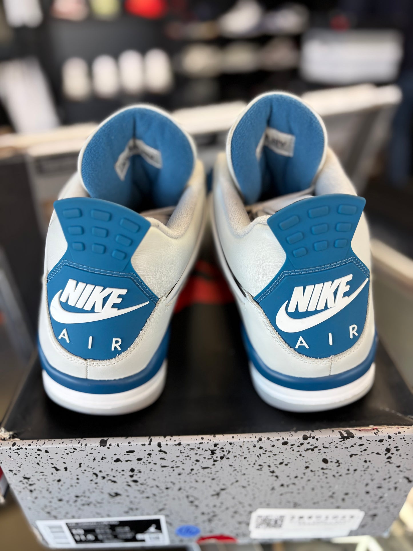 Jordan 4 “Military Blue” Size 10