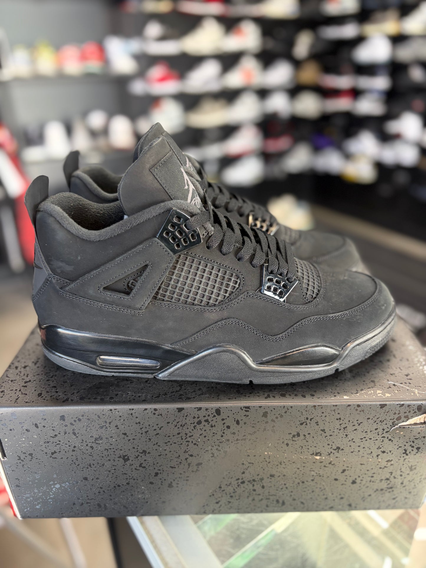Jordan 4 “Black Cat” (2025) Size 13