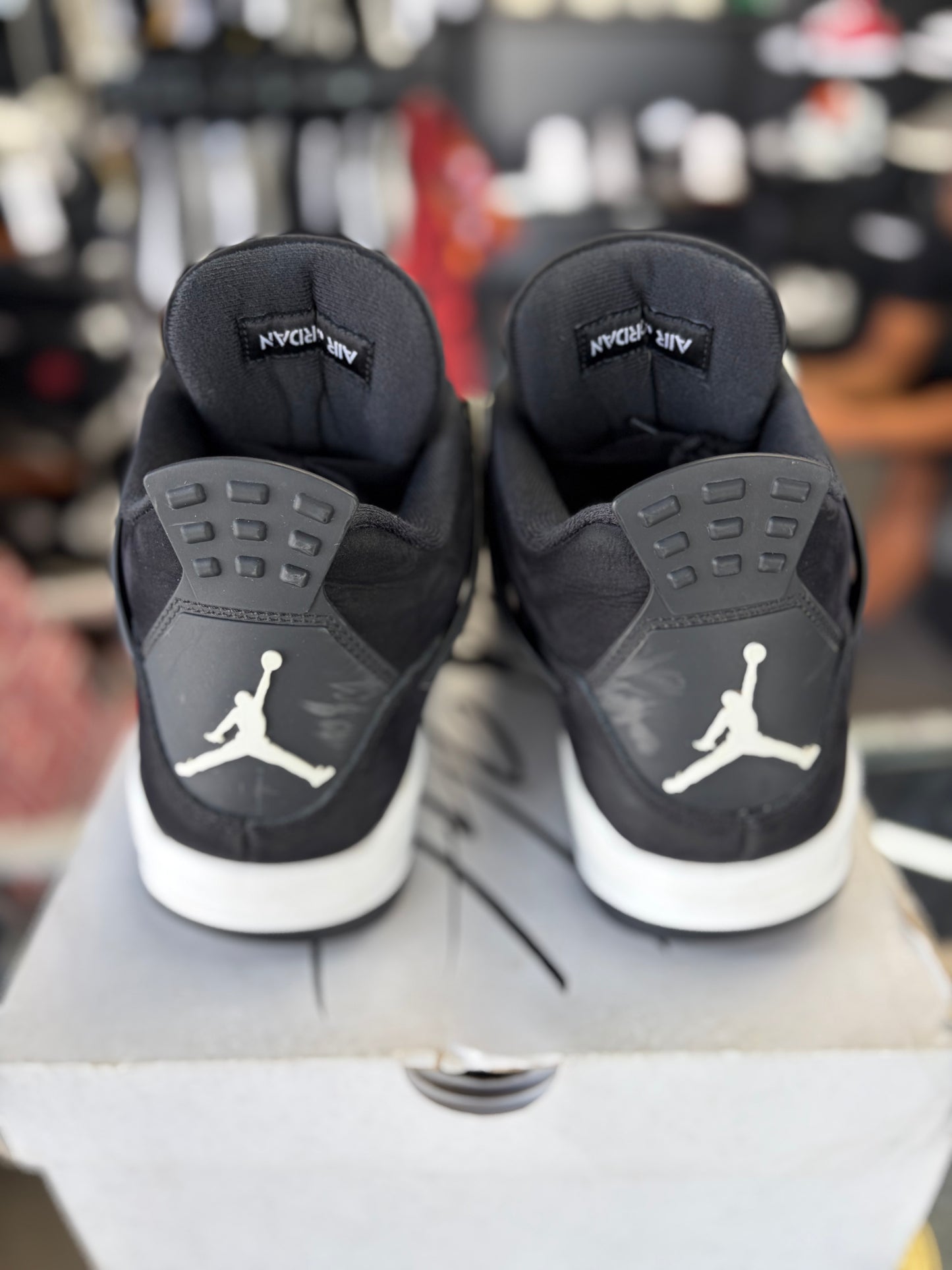 Jordan 4 “White Thunder” Size 9.5