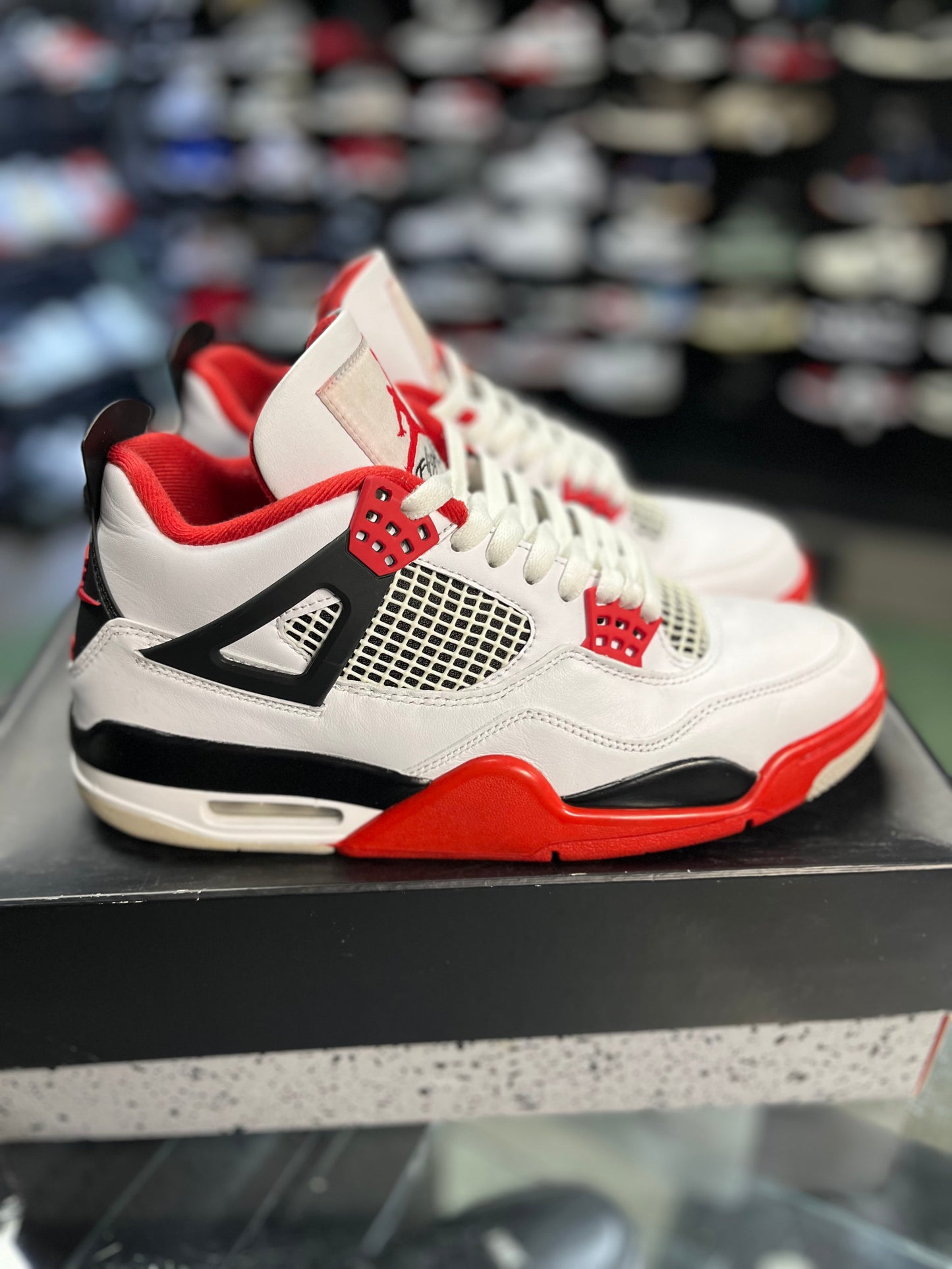 Jordan 4 “Fire Red” Size 9.5