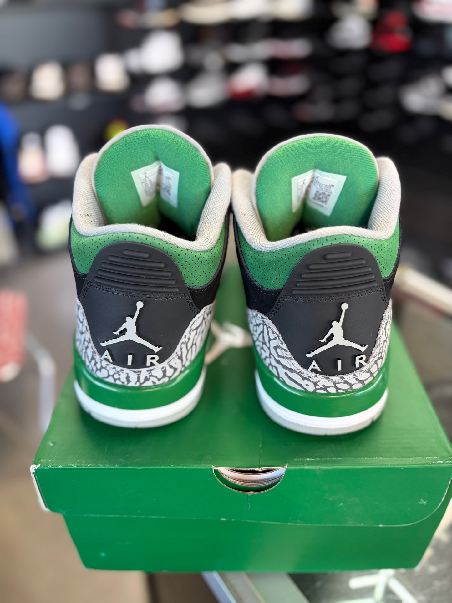 Jordan 3 “Pine Green” Size 8