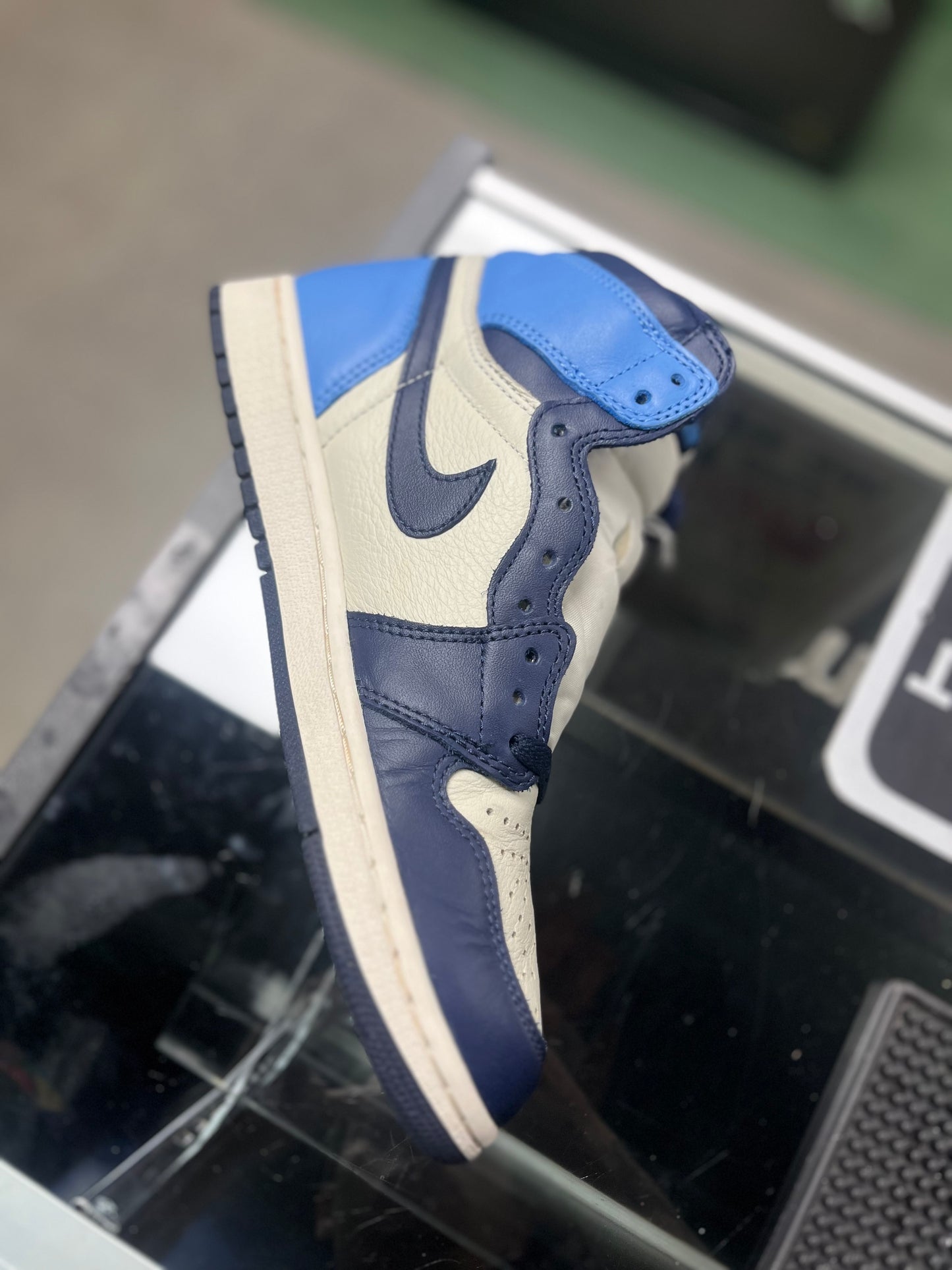 Jordan 1 “Obsidian” Size 8