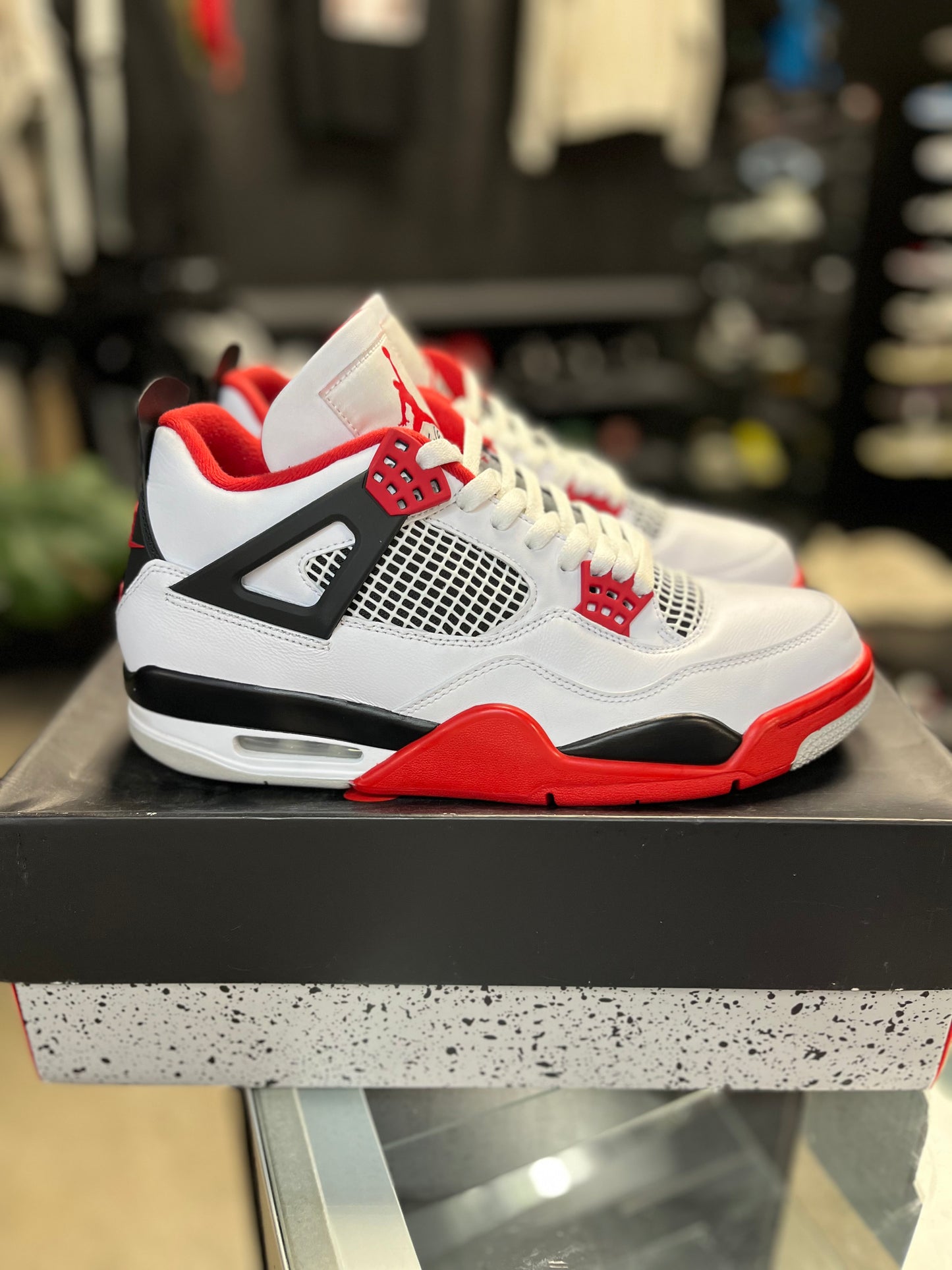 Jordan 4 “Fire Red” (2020) Size 10.5