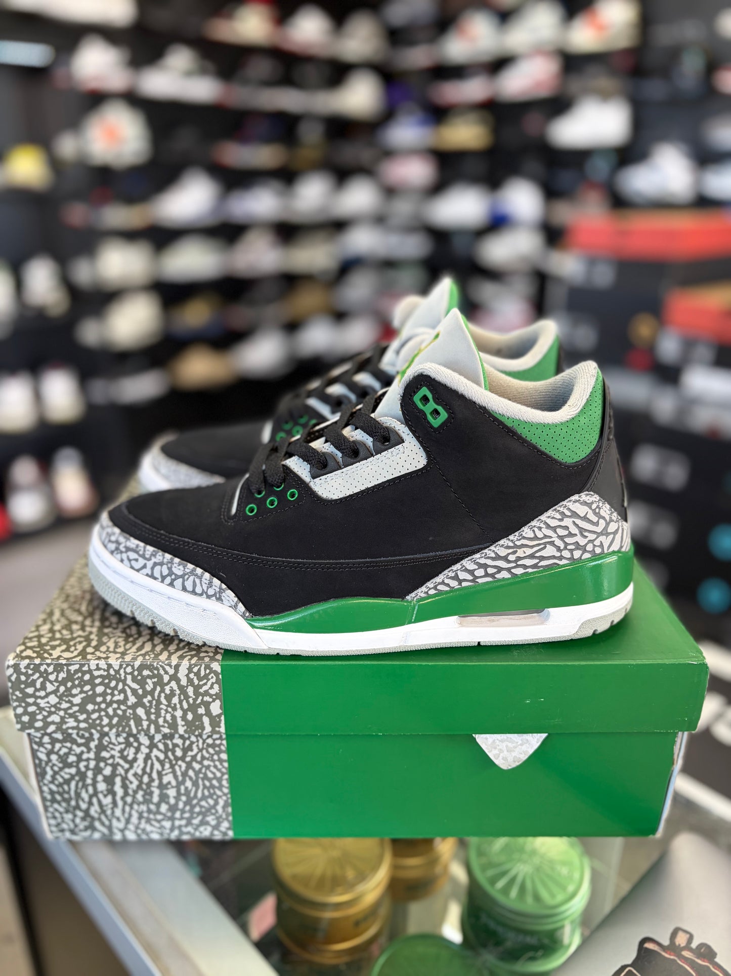 Jordan 3 “Pine Green” Size 9.5