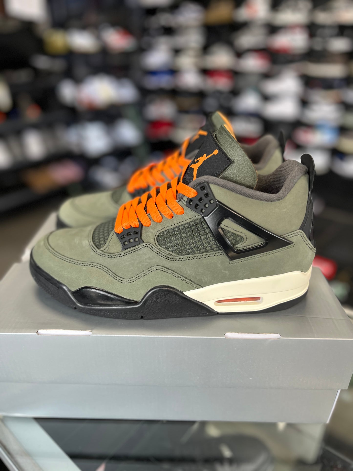 Jordan 4 x Undefeated (2025) Size 9.5