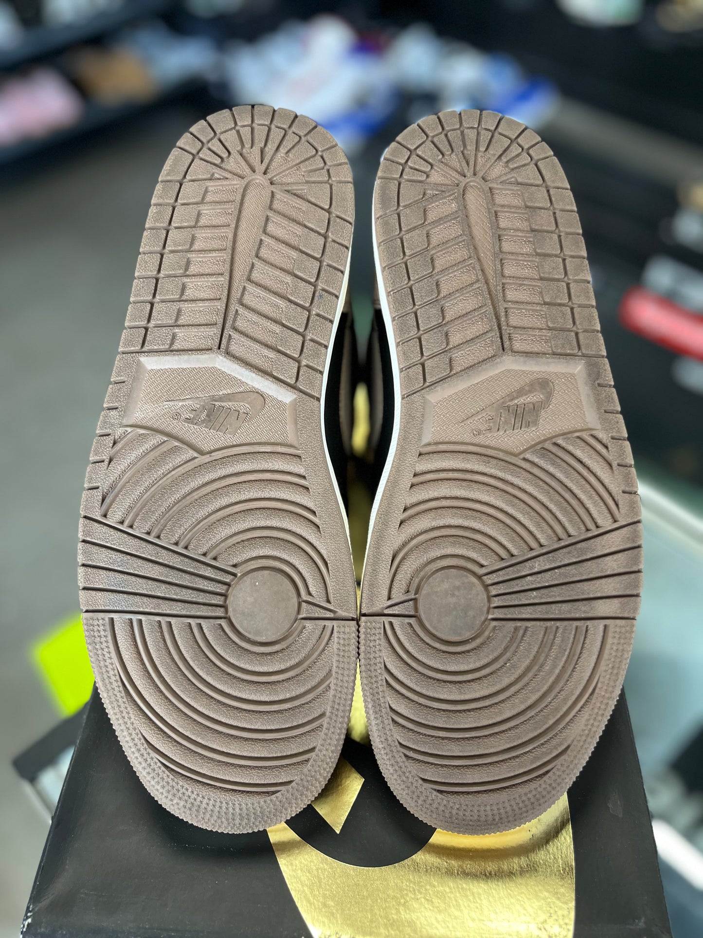 Jordan 1 “Palomino” Size 9.5