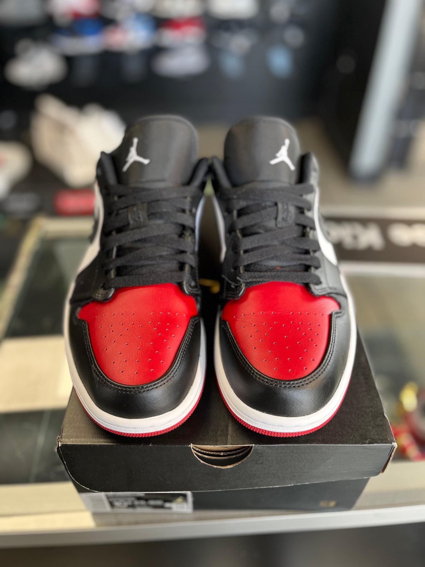 Jordan 1 Low “Bred Toe” Size 10.5