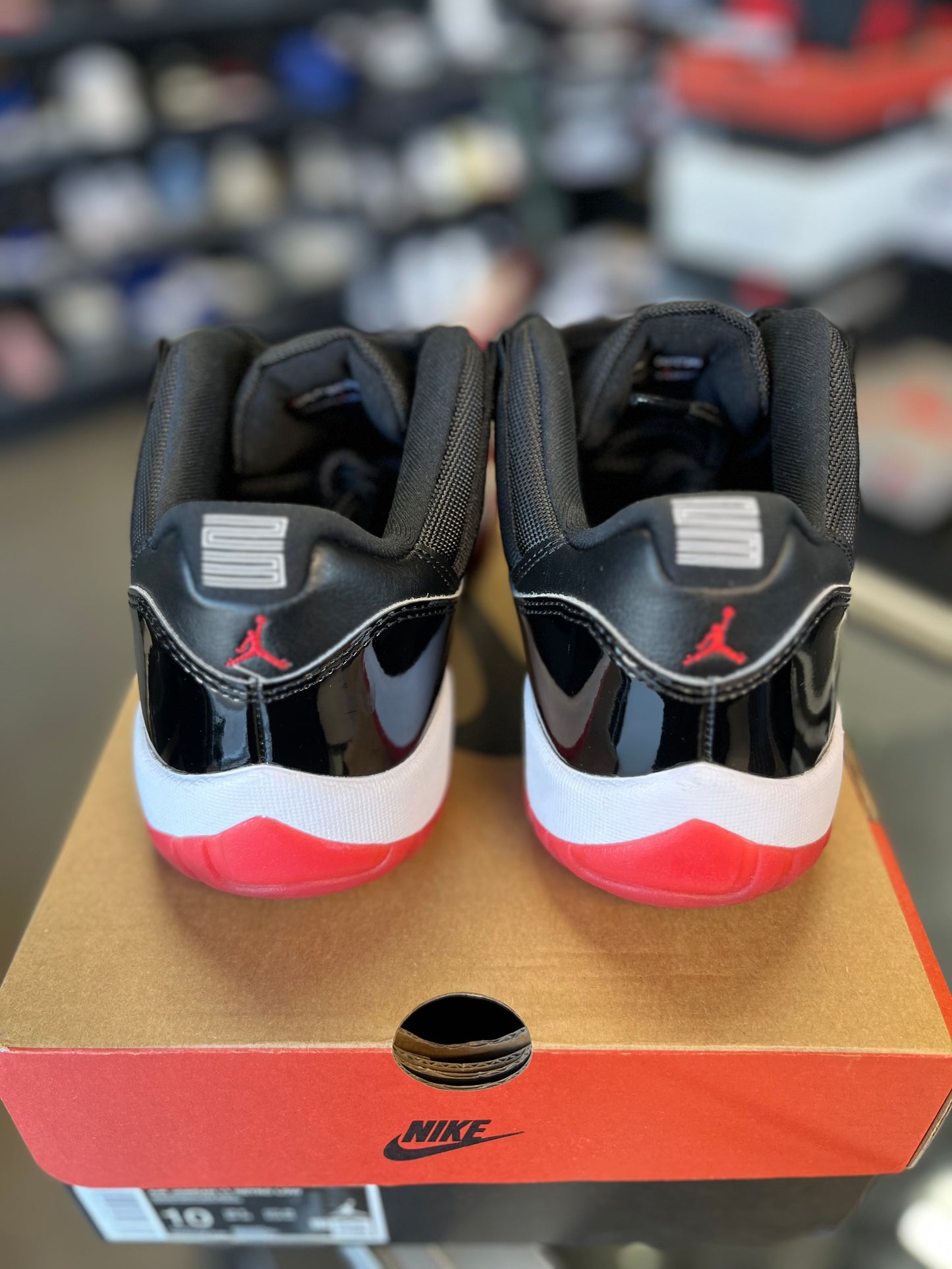 Jordan 11 Low “Bred” Size 10