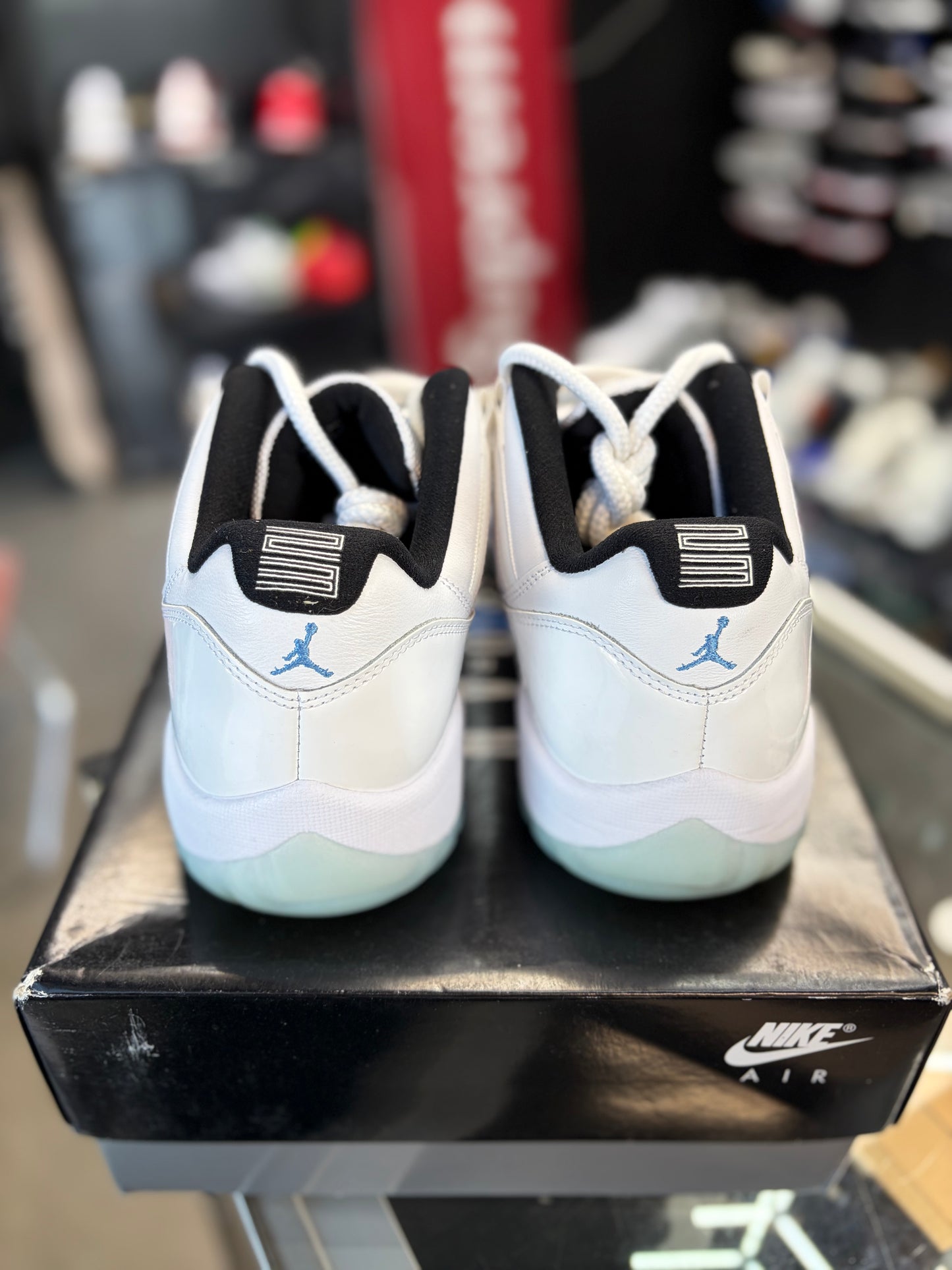 Jordan 11 Low “Legend Blue” Size 9.5