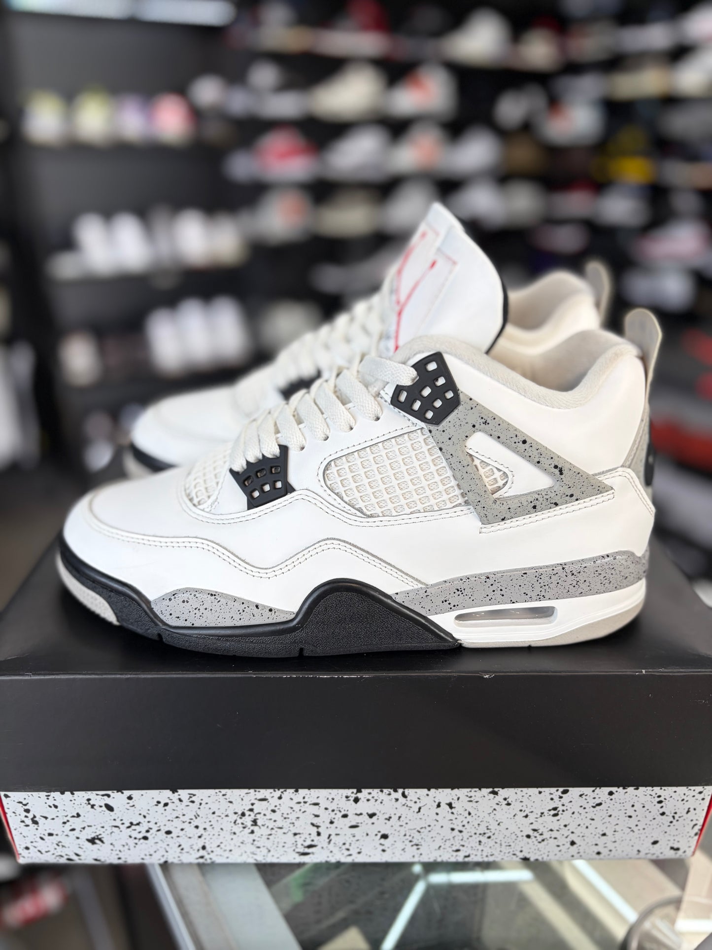 Jordan 4 “White Cement” Size 9