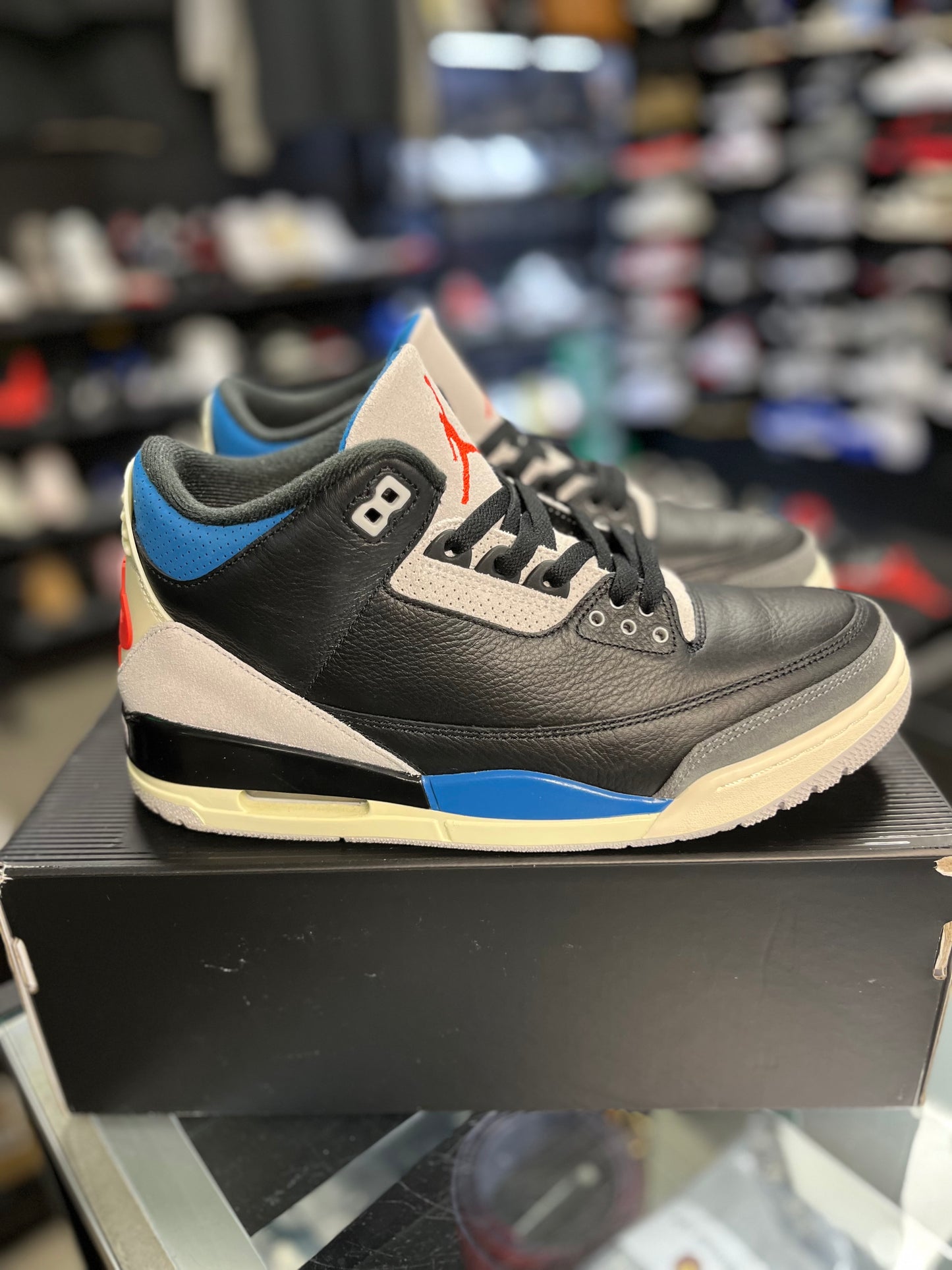 Jordan 3 “Rare Air” Size 9.5