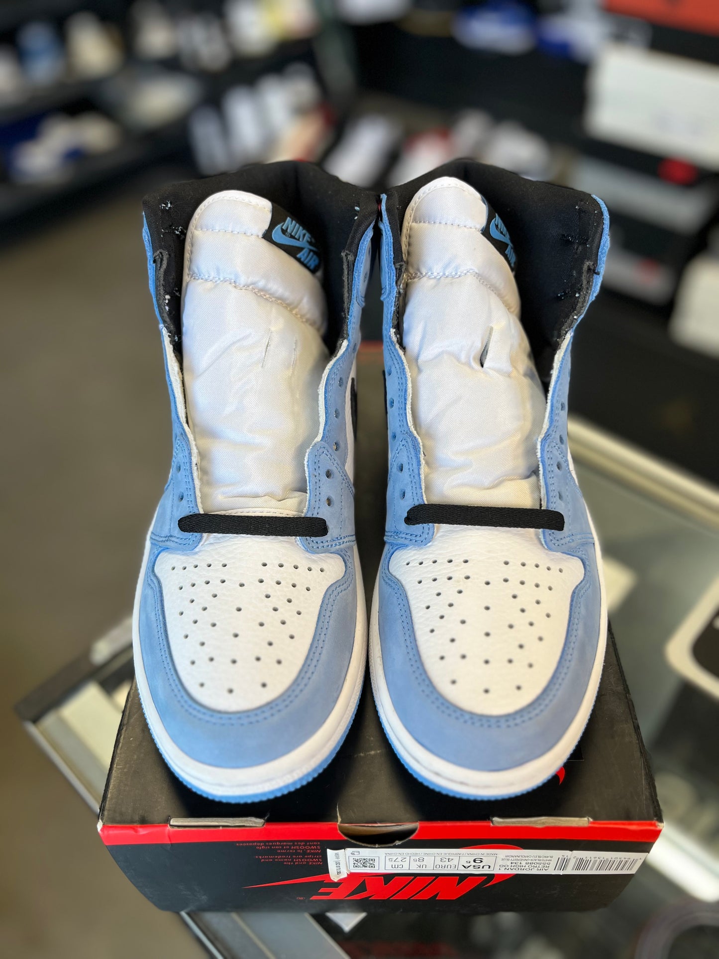 Jordan 1 “University Blue” Size 9.5