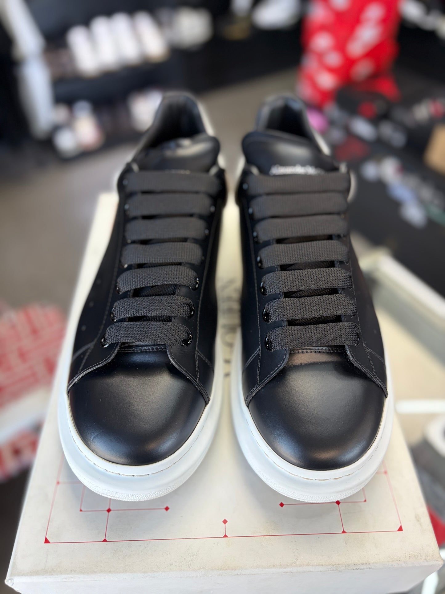 Alexander McQueen “Black/White” Size 44.5EU