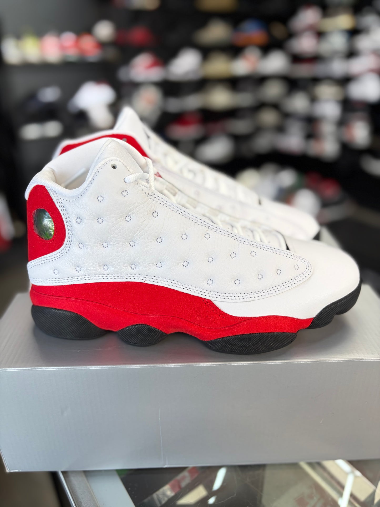 Jordan 13 “Chicago” Size 8