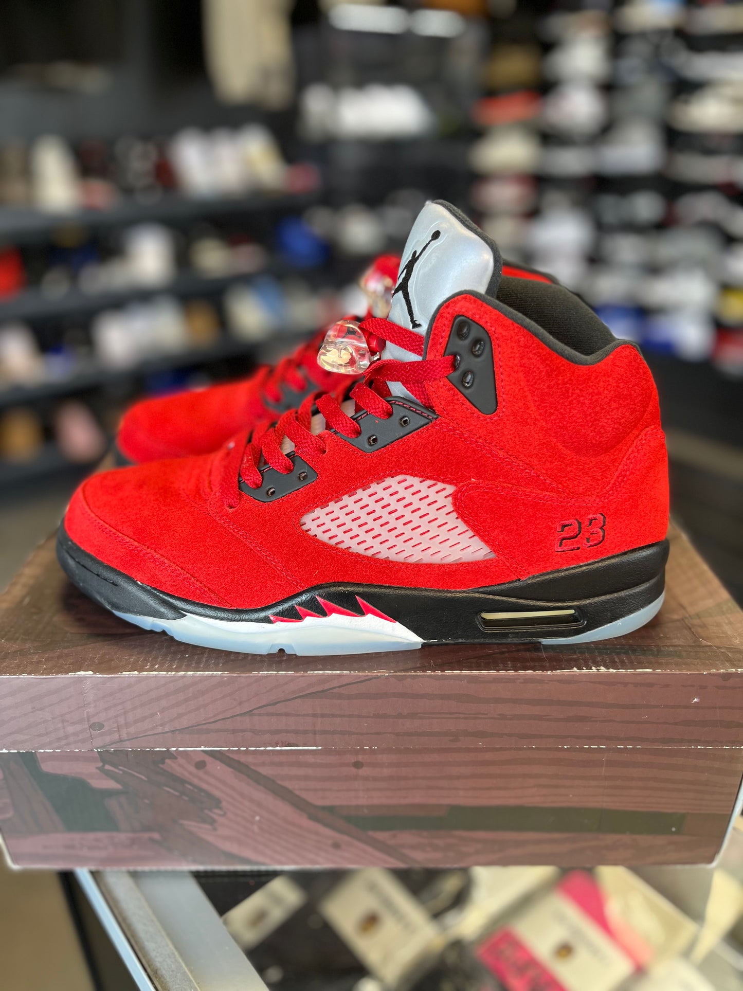 Jordan 5 “Raging Bull” Size 11
