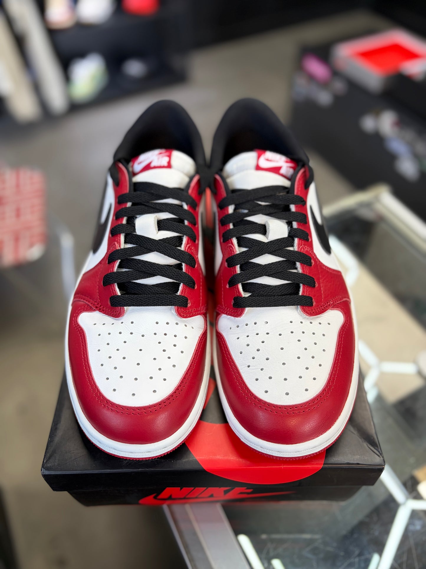 Jordan 1 Low “Chicago” Size 10.5