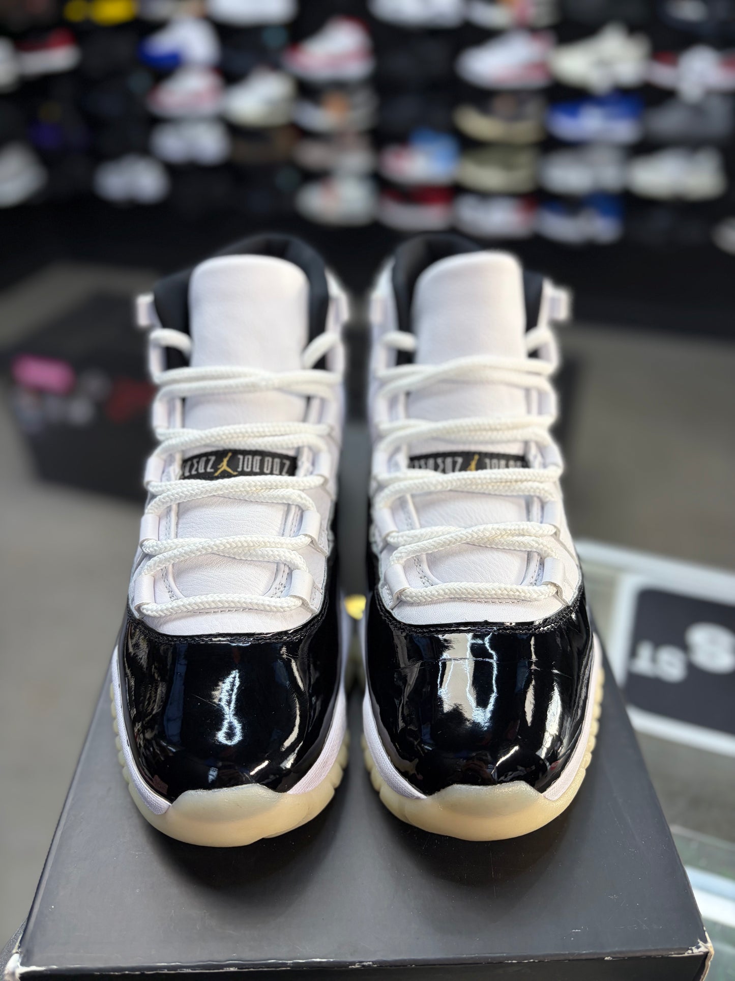 Jordan 11 “Gratitude” Size 9