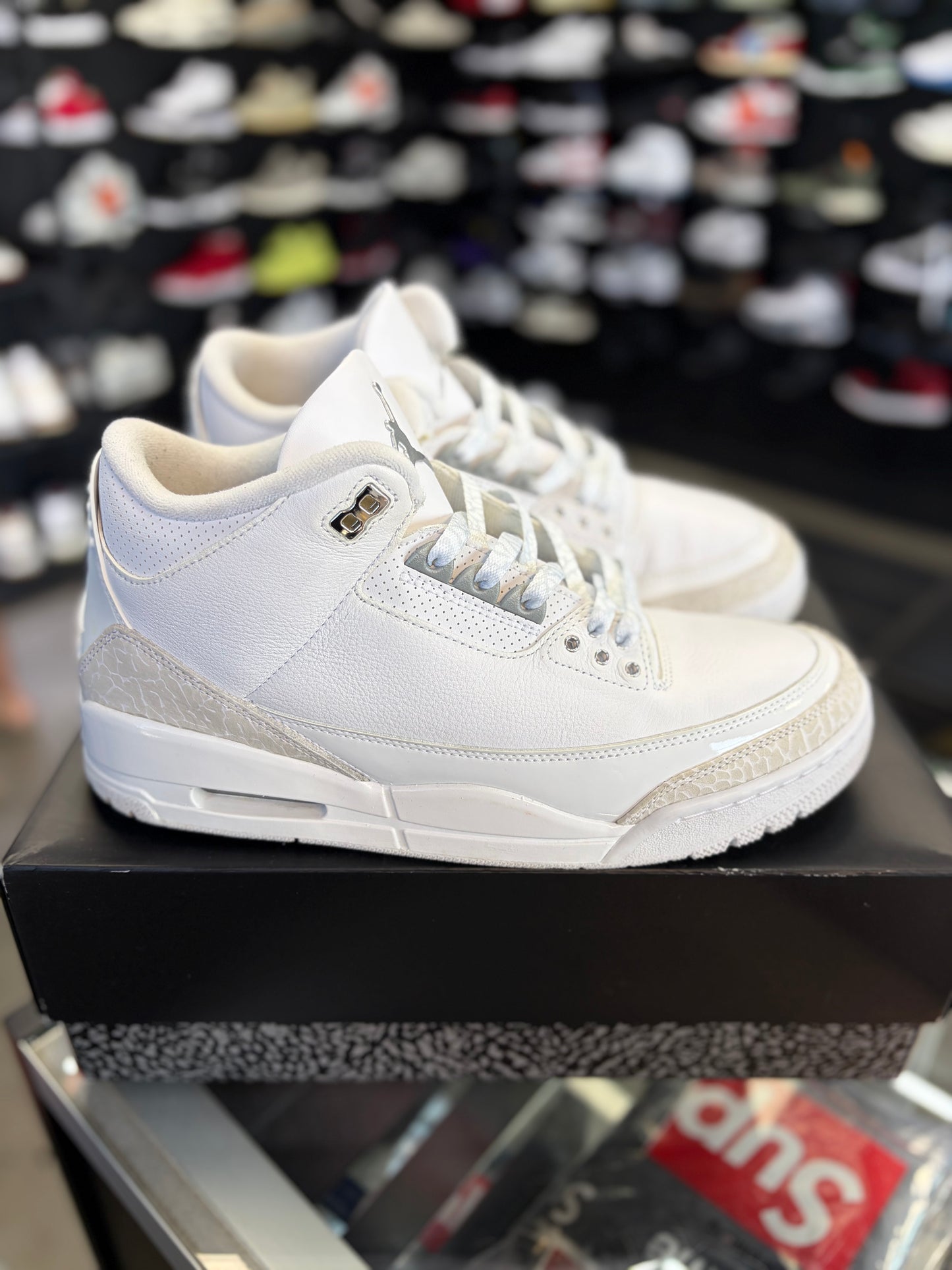 Jordan 3 “Pure Money” Size 10