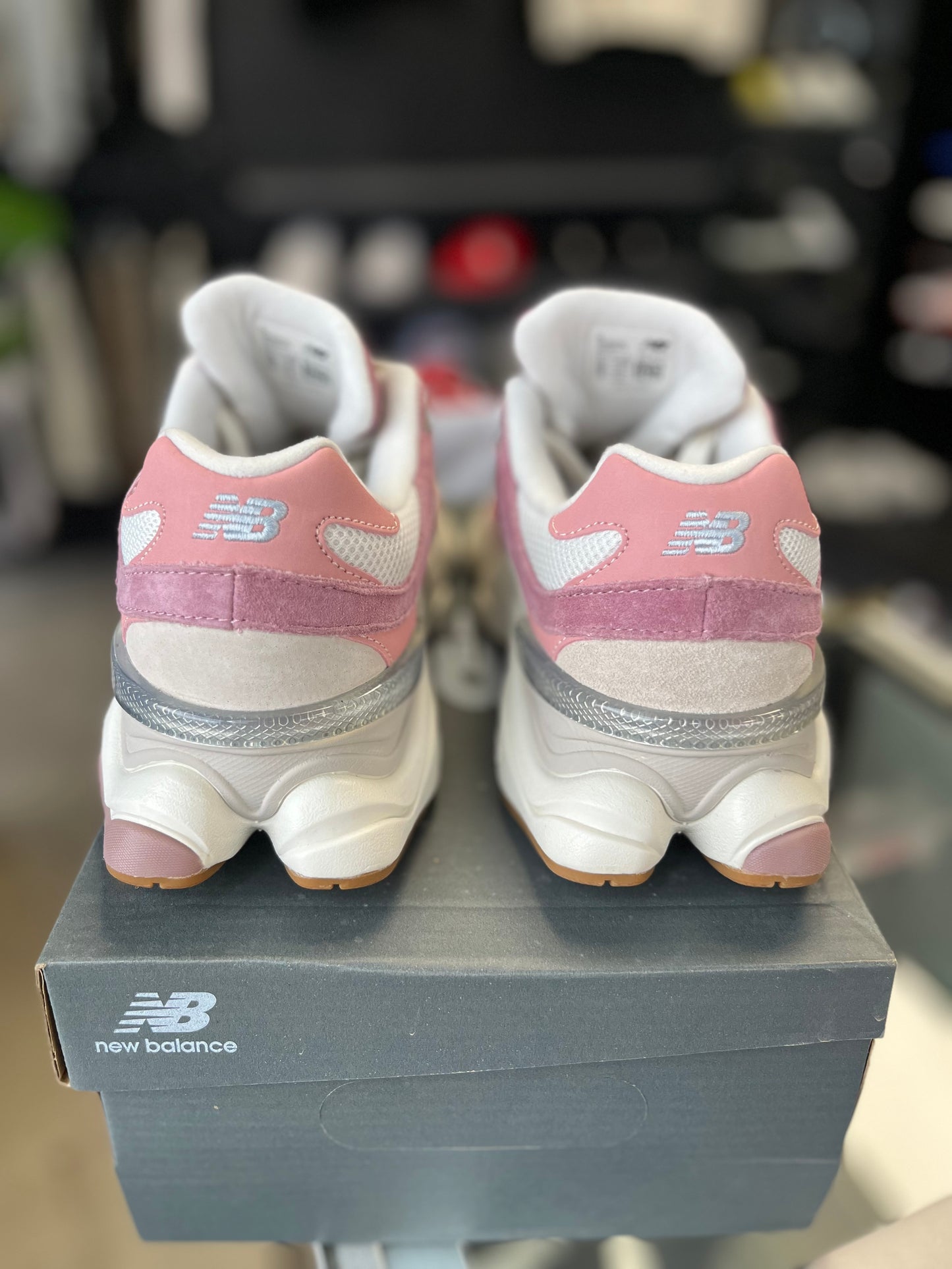 New Balance 9060 “Rose Pink” Size 7w