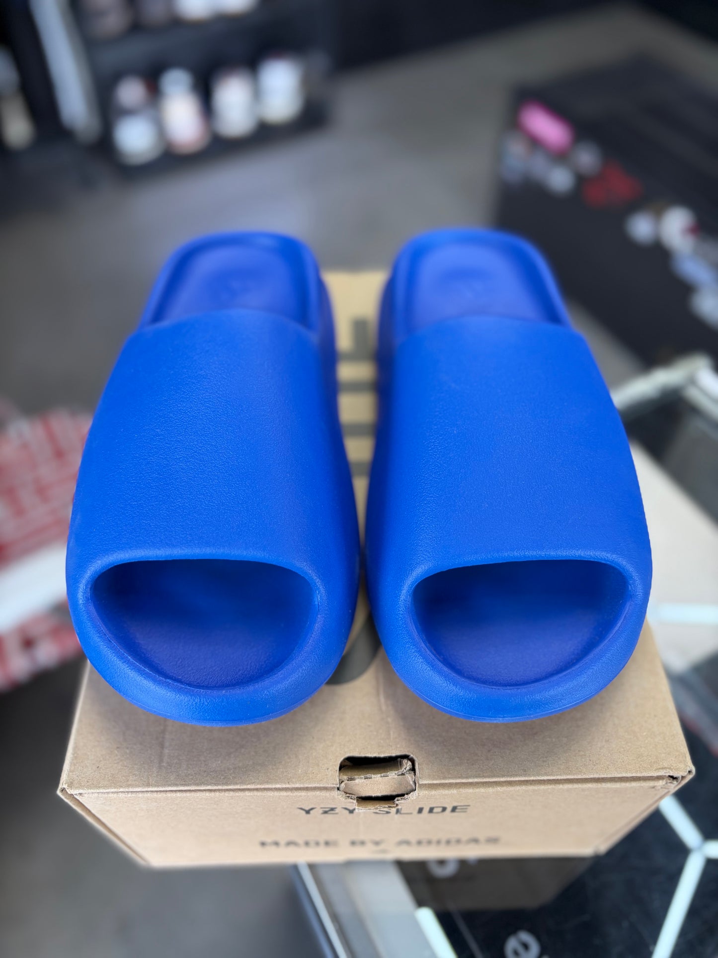 Yeezy Slide “Azure” Size 8