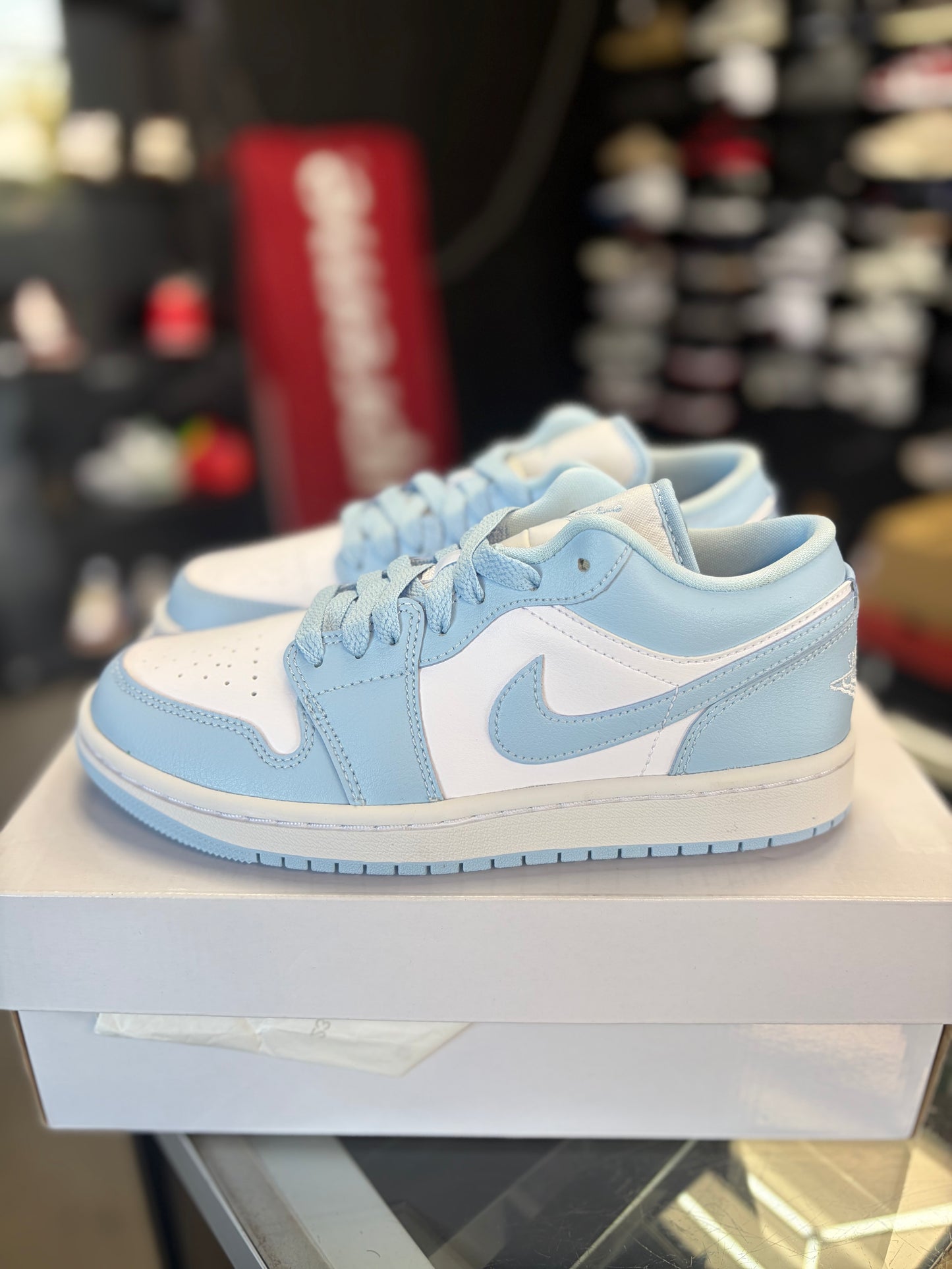 Jordan 1 Low “White Blue Ice” Size 5y / 6.5w