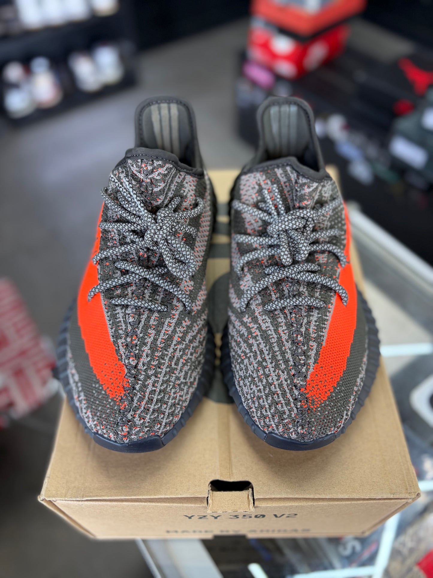 Yeezy 350 “Carbon Beluga” Size 7y/ 8.5women