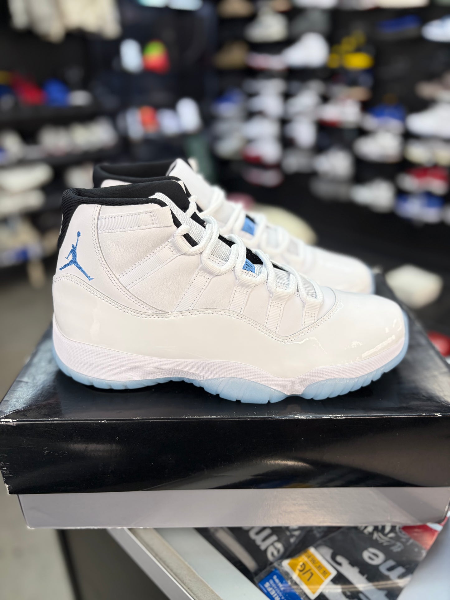 Jordan 11 “Legend Blue” Size 9.5