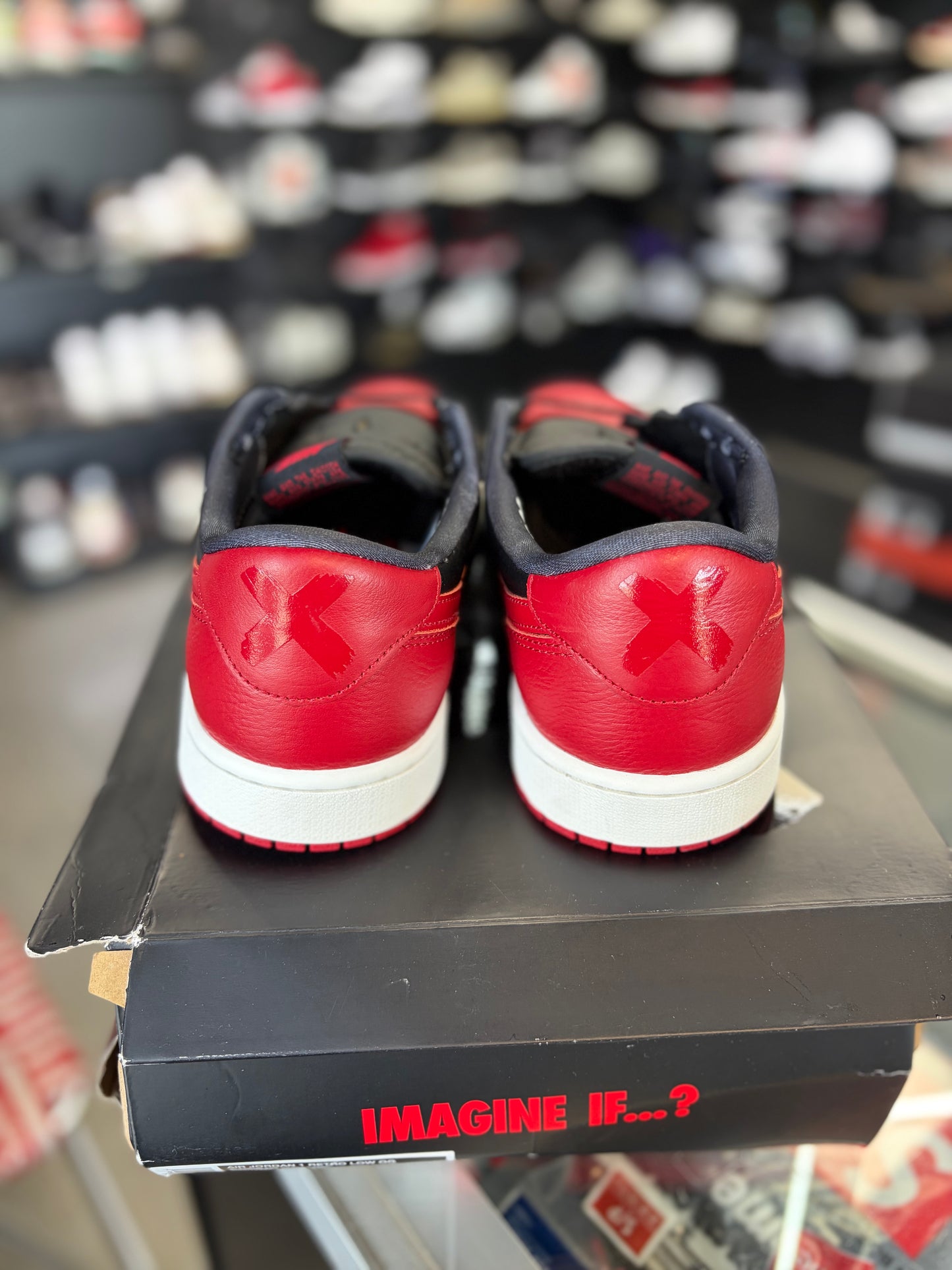 Jordan 1 Low “Banned” Size 9.5