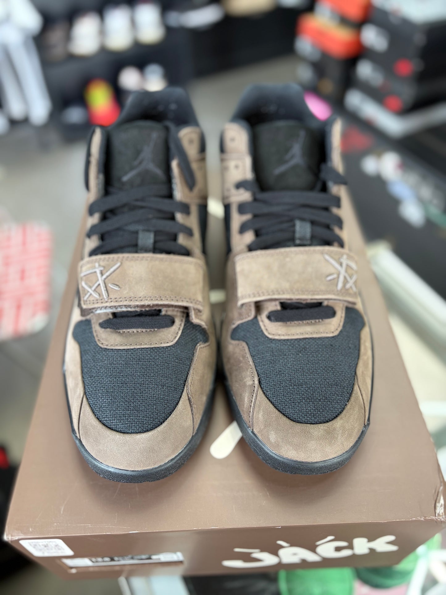 Travis Scott x Jumpman Jack “Mocha” Size 12