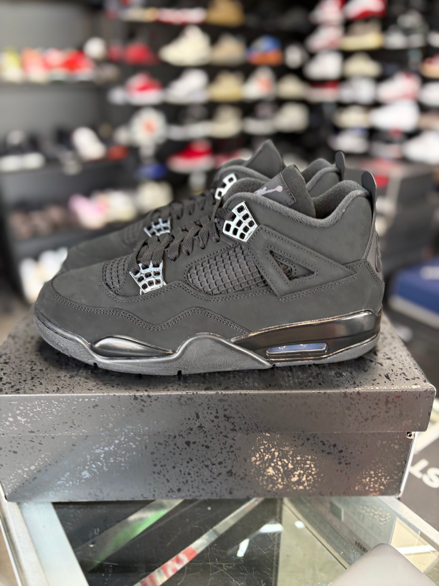 Jordan 4 “Black Cat” (2025) Size 10.5