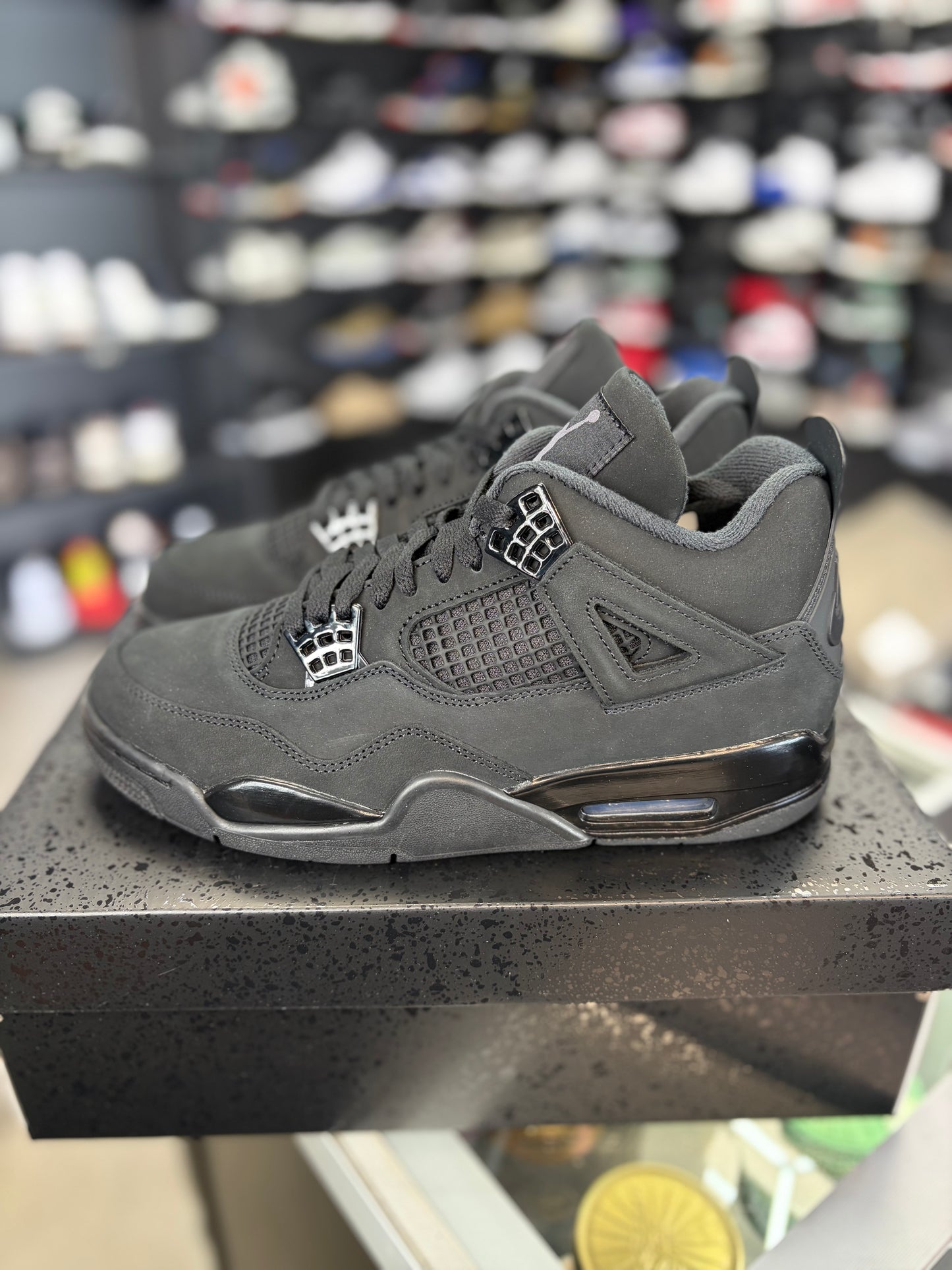 Jordan 4 “Black Cat” (2025) Size 8