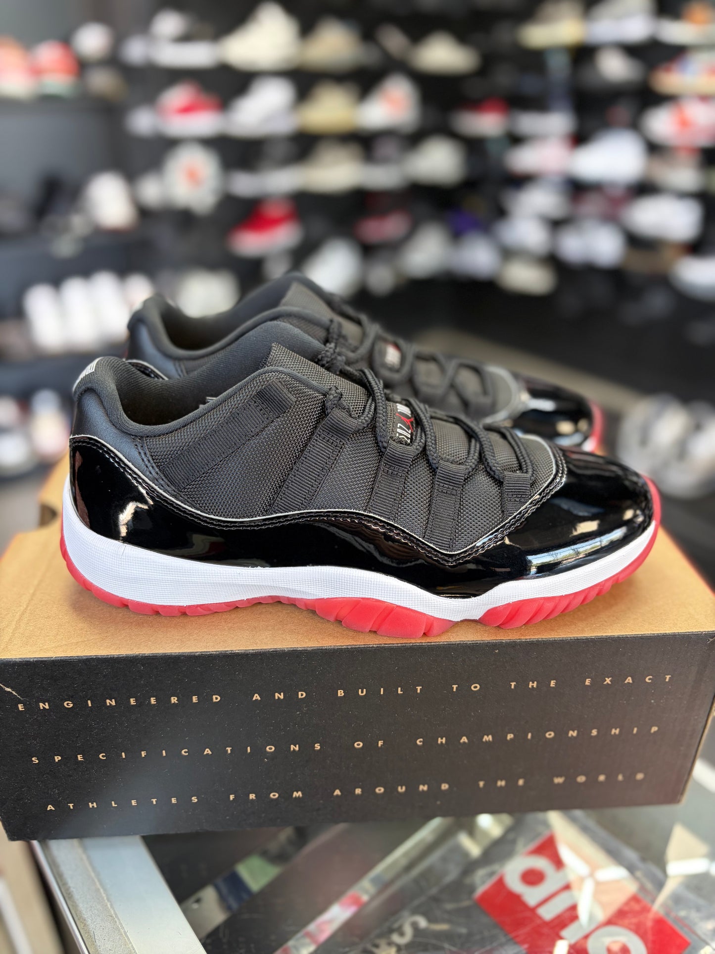 Jordan 11 Low “Bred” Size 8
