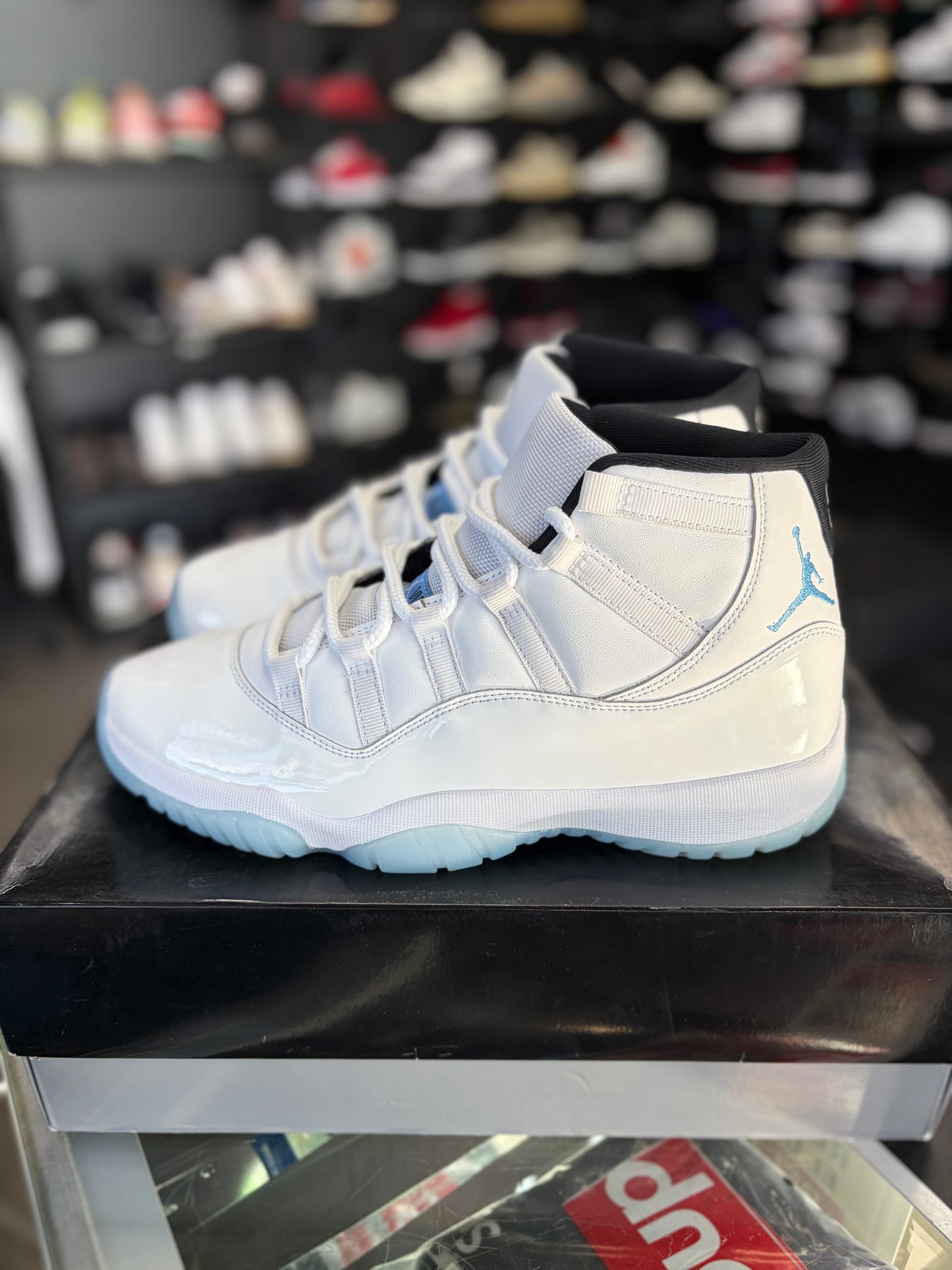 Jordan 11 “Legend Blue” Size 9.5