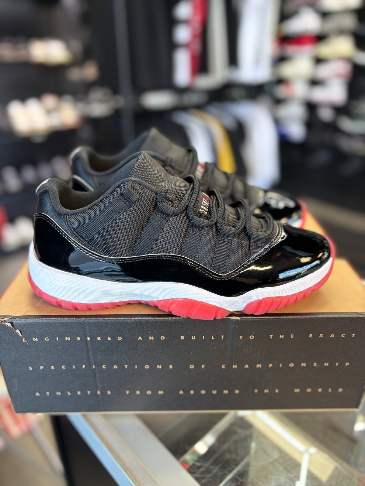 Jordan 11 Low “Bred” Size 8