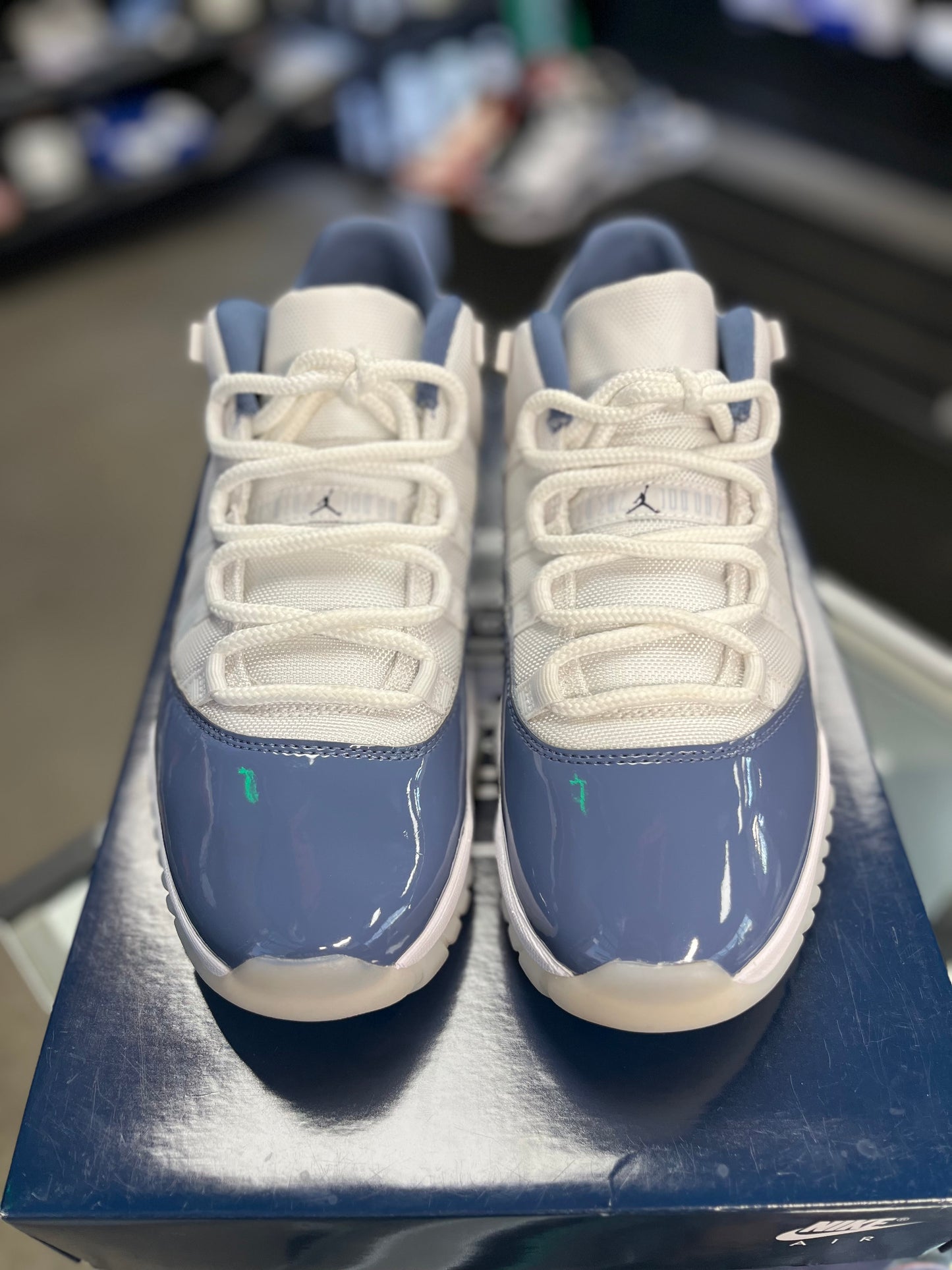 Jordan 11 Low “Diffused Blue” Size 9.5