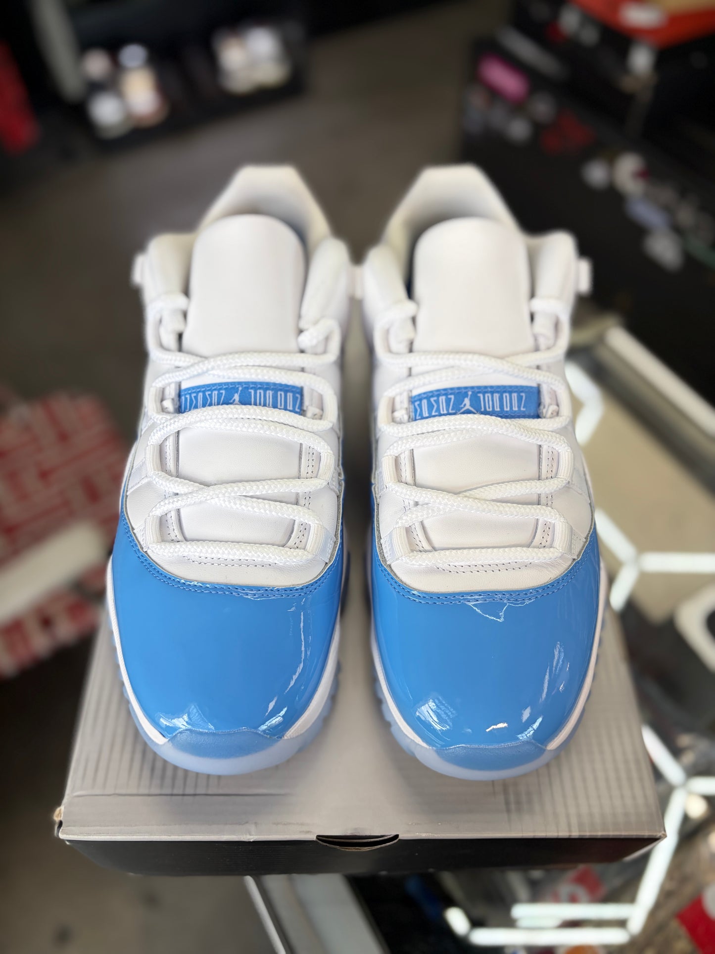 Jordan 11 Low “UNC” Size 9