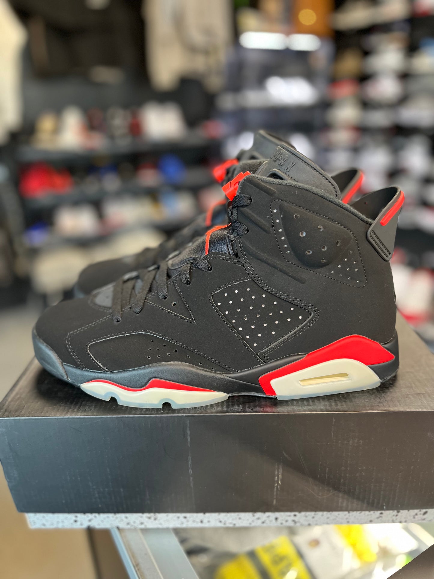 Jordan 6 “Infrared” (2019) Size 10.5