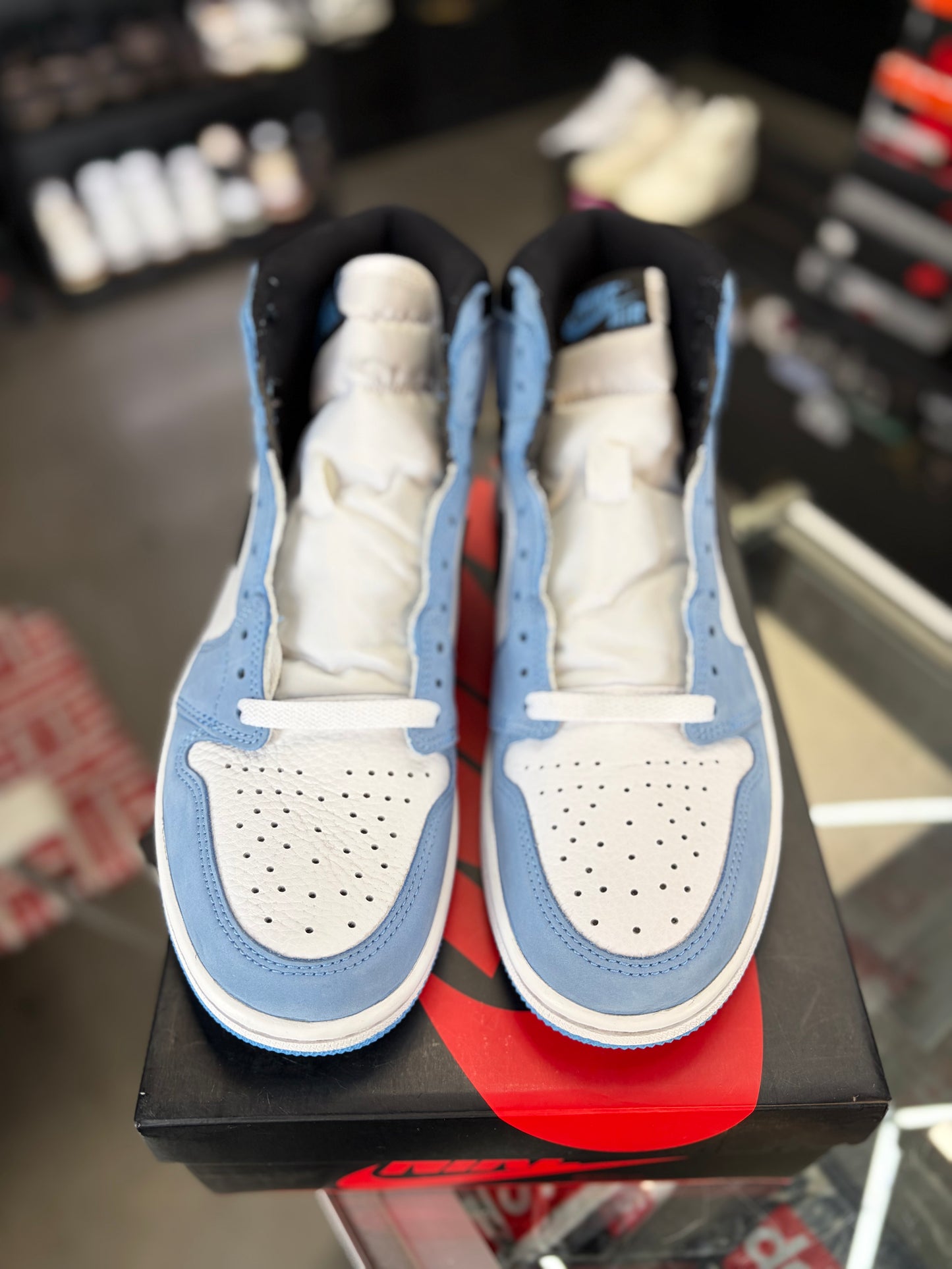 Jordan 1 “University Blue” Size 9