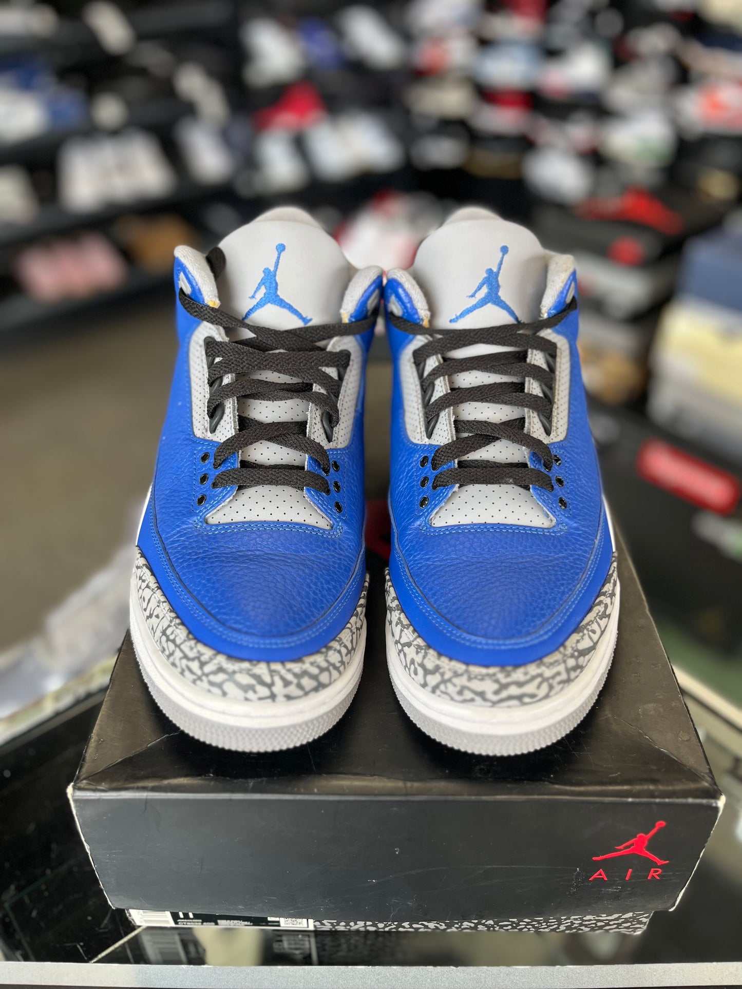 Jordan 3 “Varsity Royal” Size 11.5