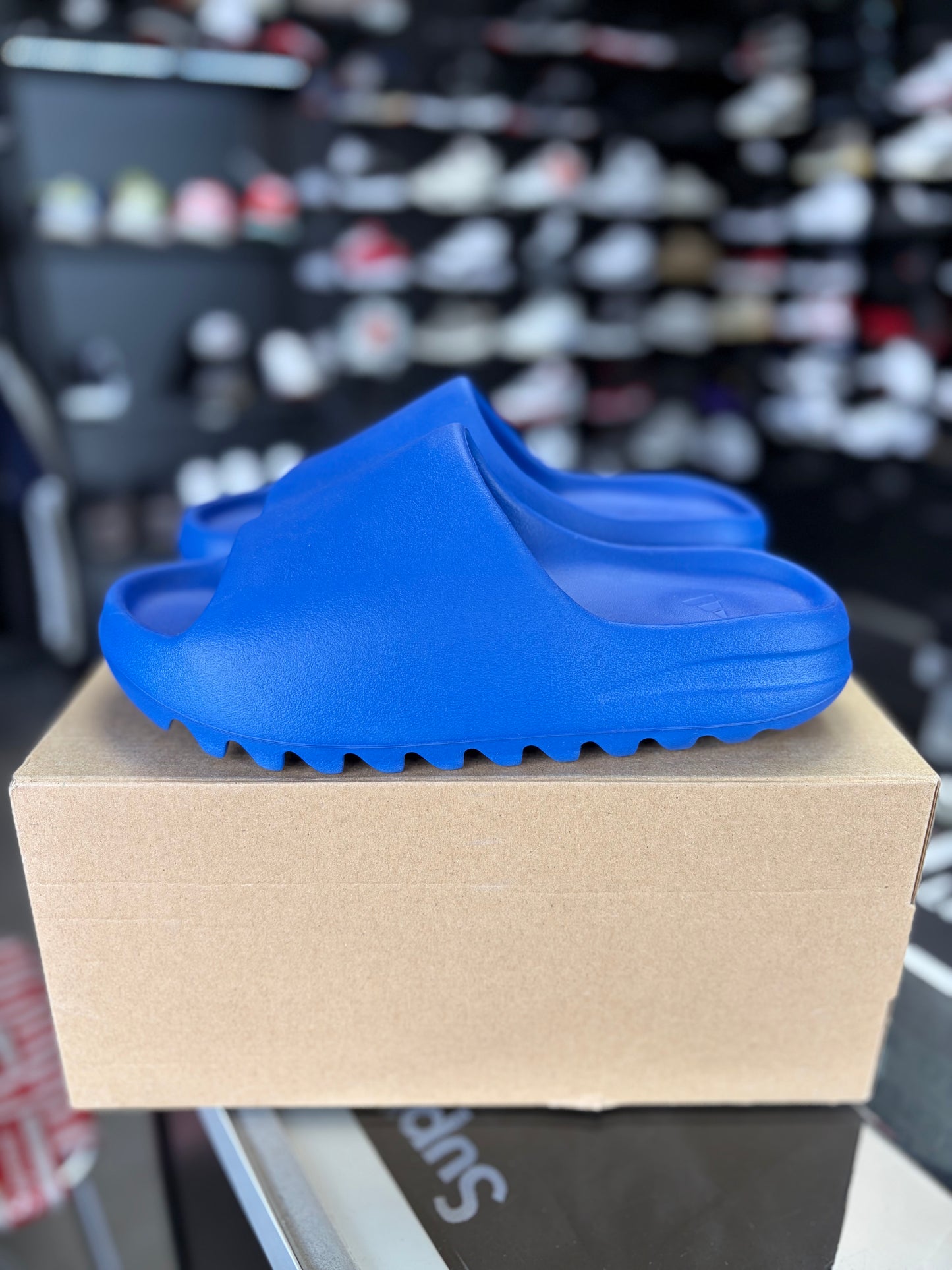 Yeezy Slide “Azure” Size 8