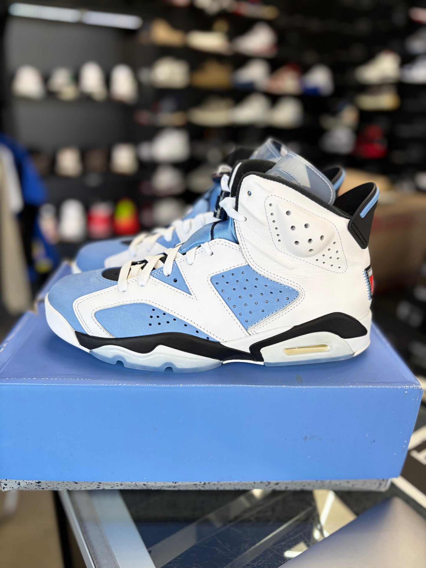 Jordan 6 “UNC” Size 9.5