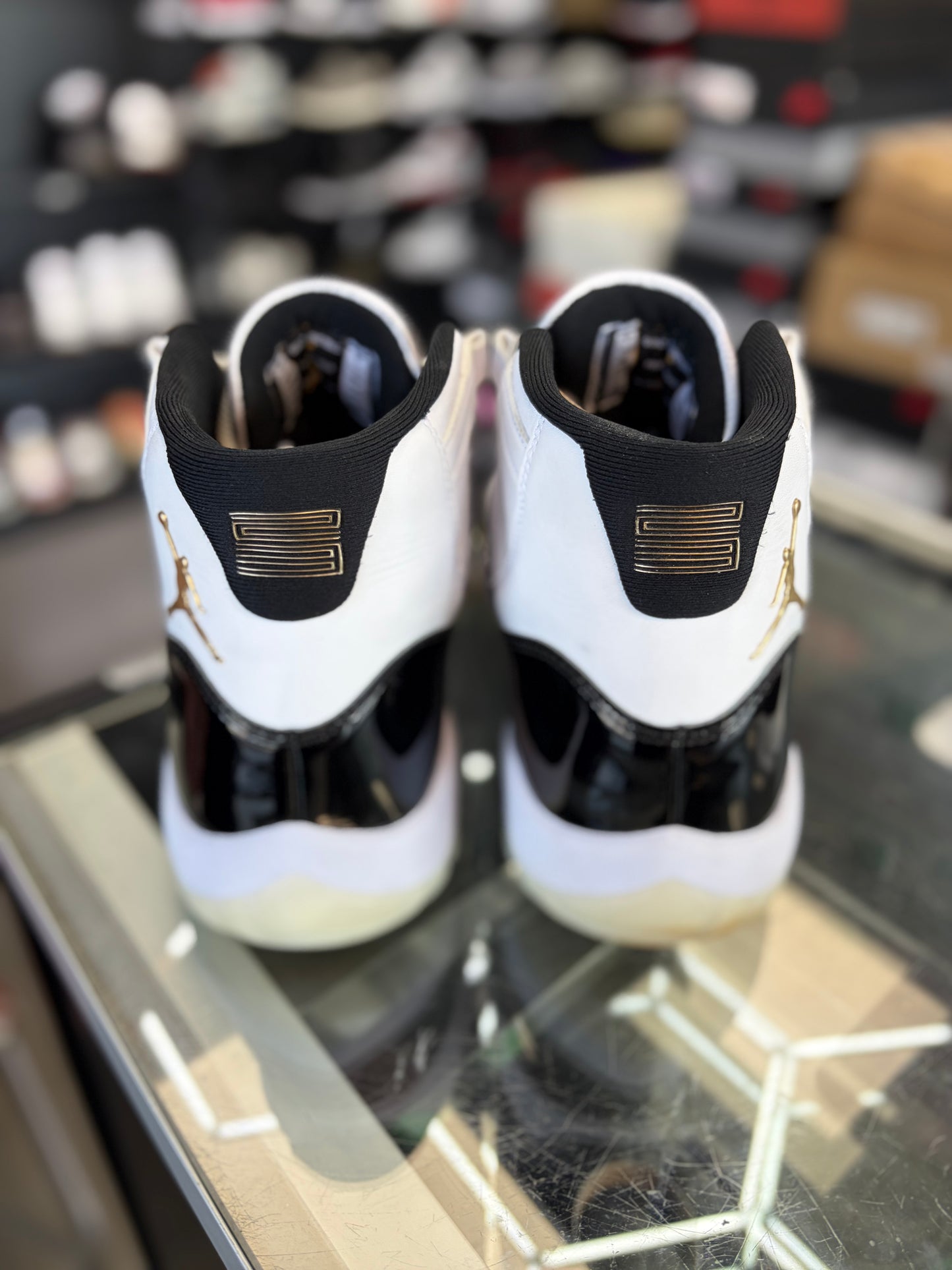 Jordan 11 “Gratitude” Size 9.5