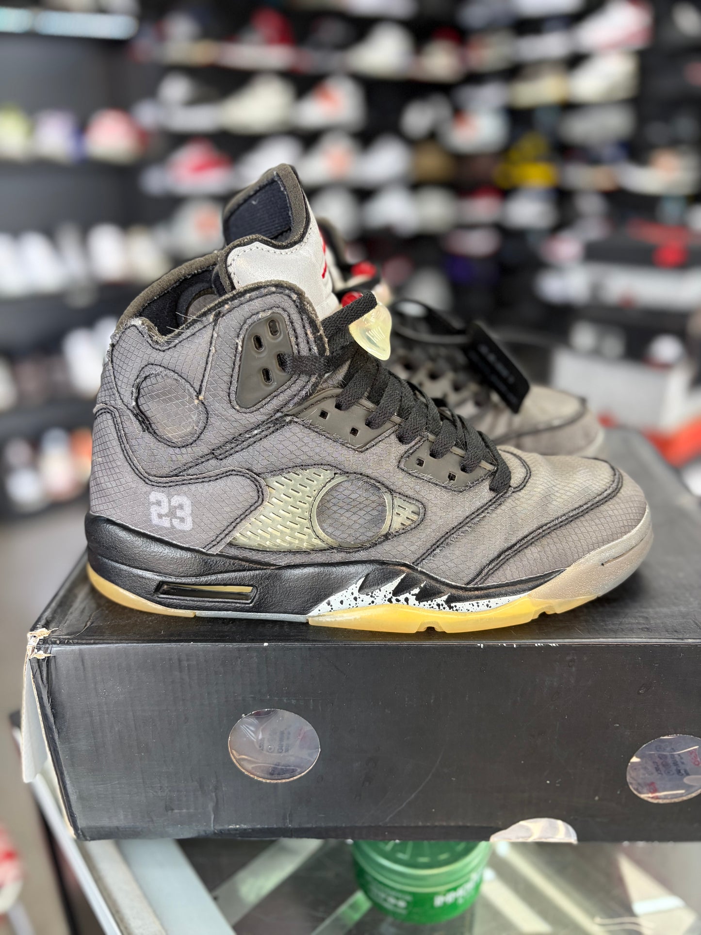 Jordan 5 x Off White “Muslin” Size 8.5
